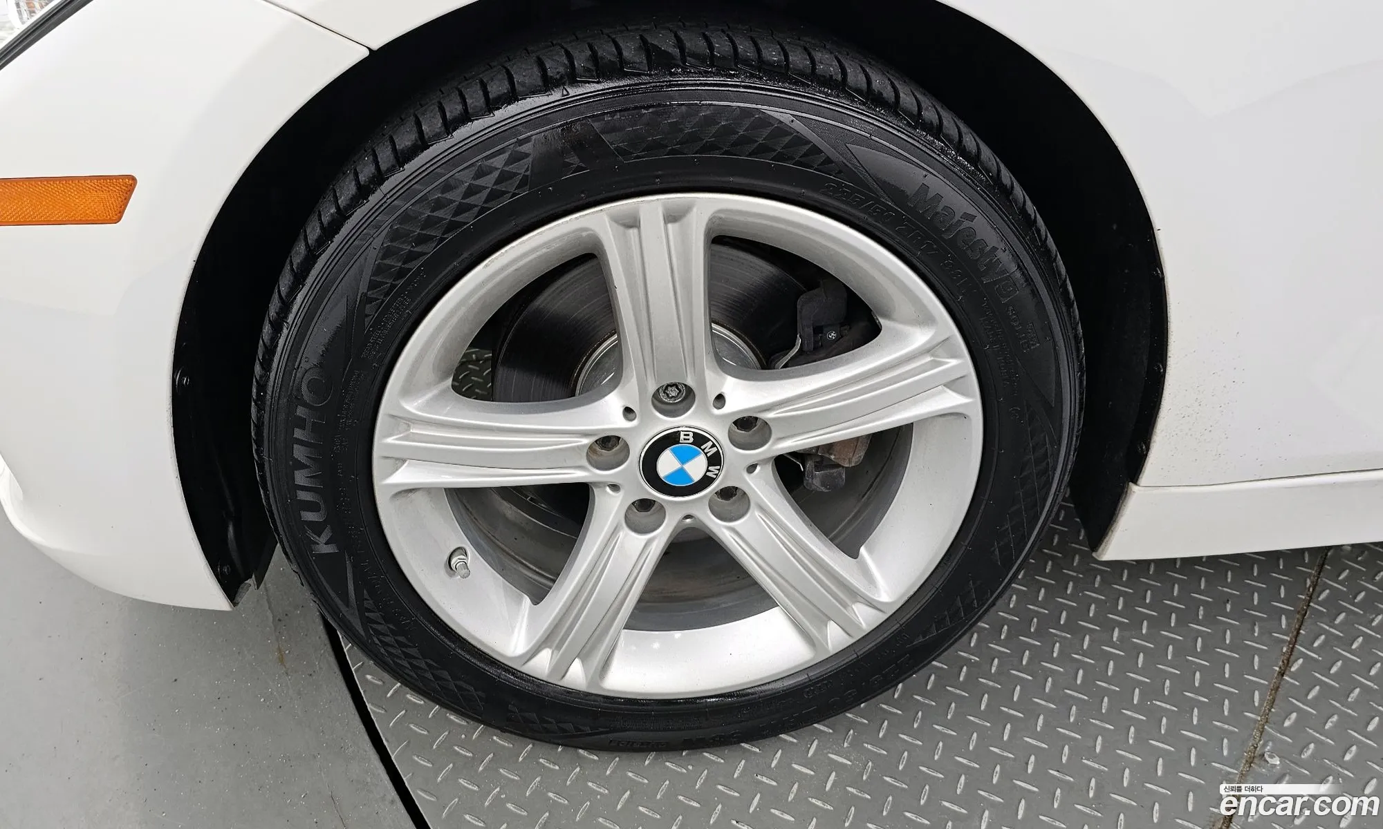 BMW 3 Series F30 320I - фотография 6727240