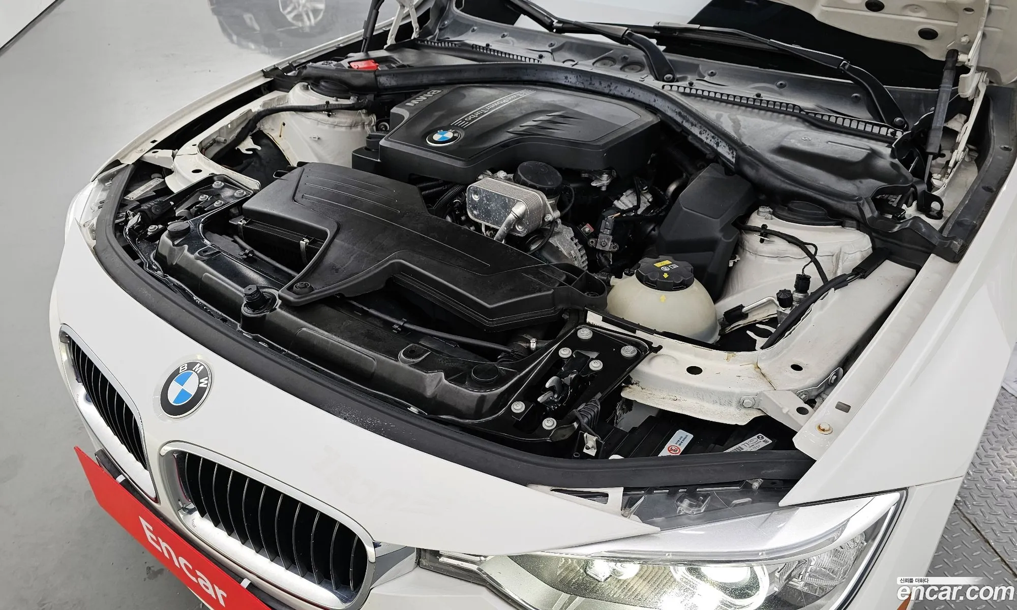 BMW 3 Series F30 320I - фотография 6727241