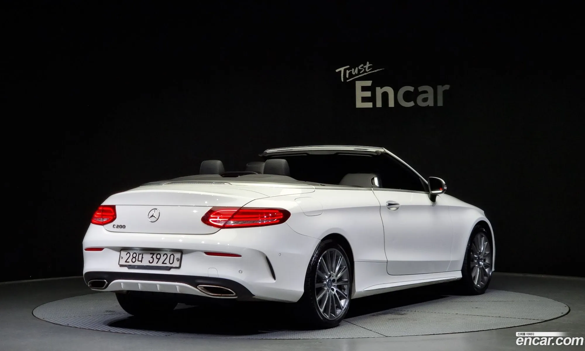 Mercedes C-Class W205 C200 Cabriolet - фотография 19089322
