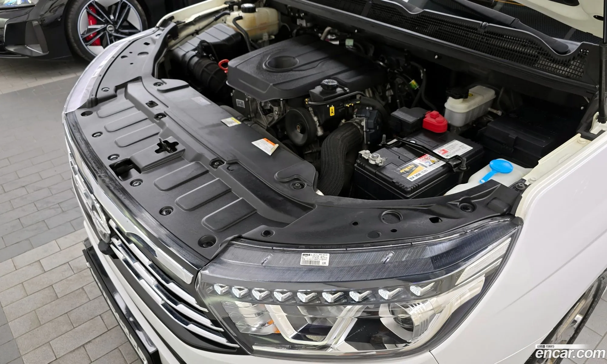 Kg Mobility Ssangyong Korando Turismo 4Wd Outdoor Edition 9-Seater - фотография 8600597