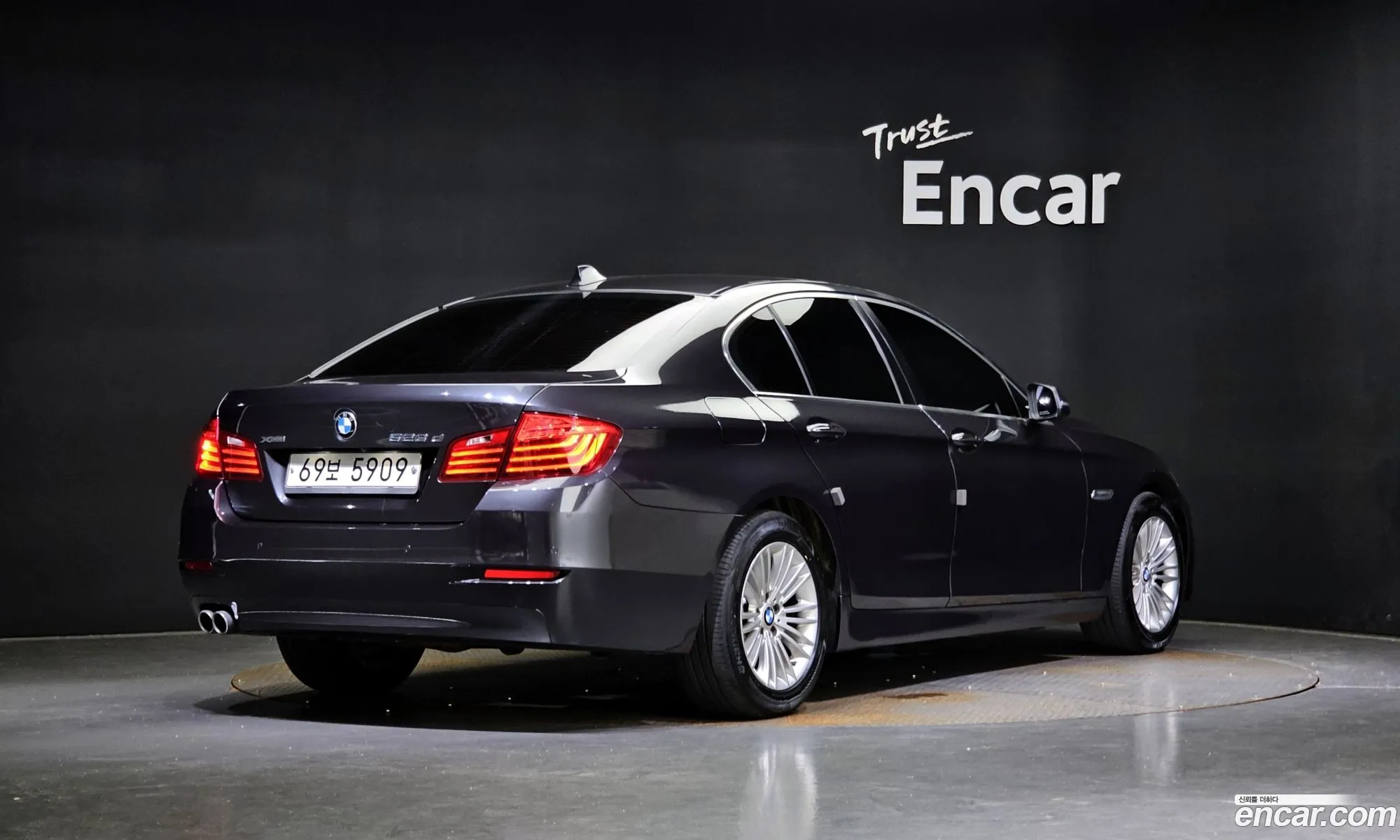 BMW 5 Series F10 520D xDrive - фотография 7931014