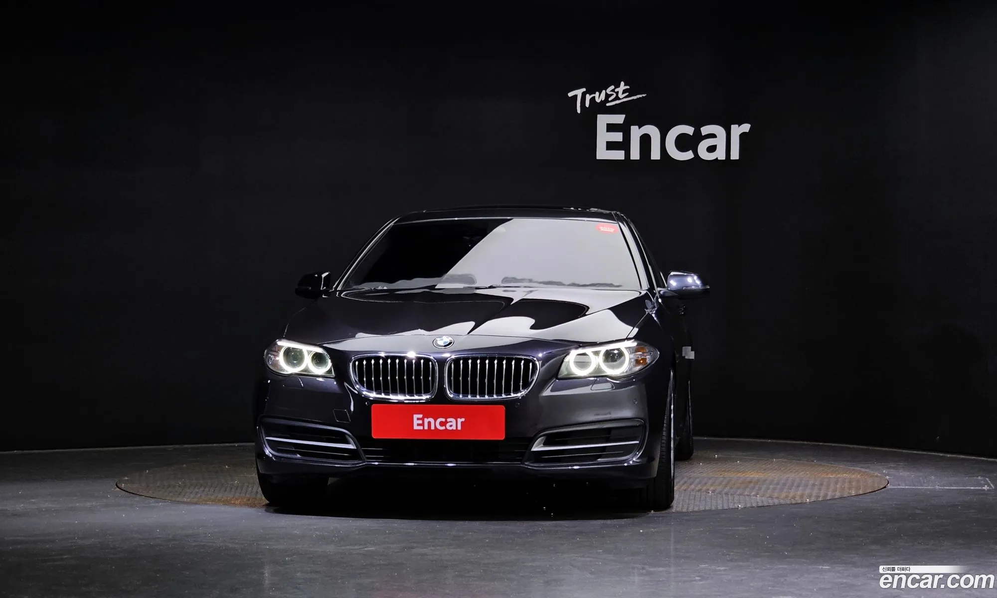 BMW 5 Series F10 520D xDrive - фотография 7931015
