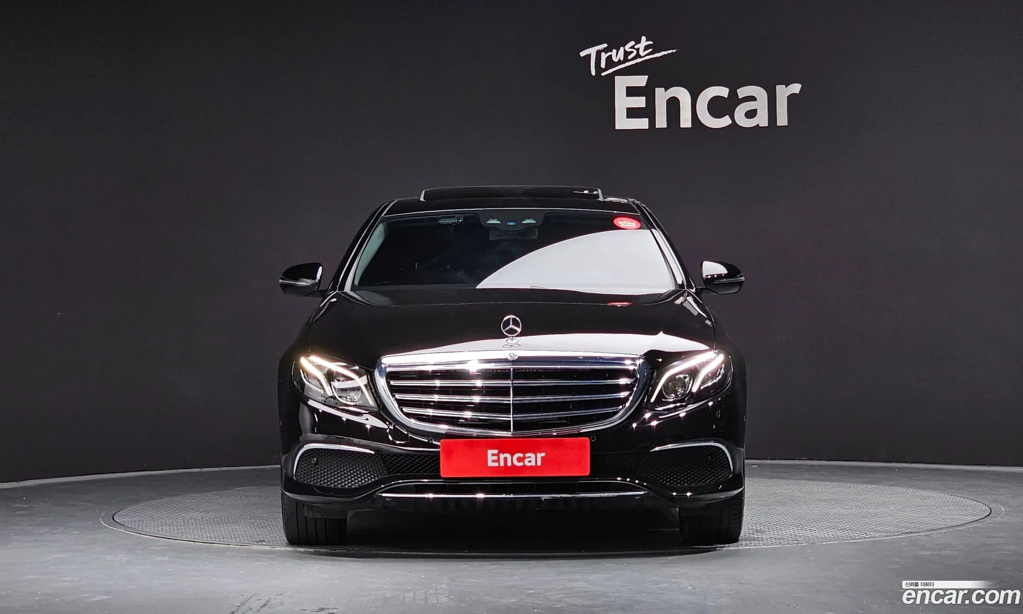 Benz E-Class W213 E220D Exclusive - фотография 19089348