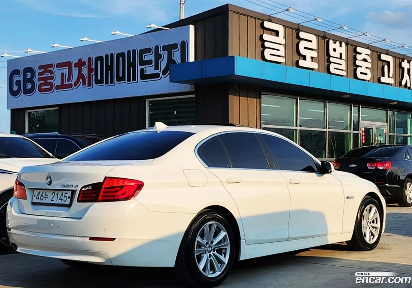 BMW 5 Series F10 520D - фотография 17352116