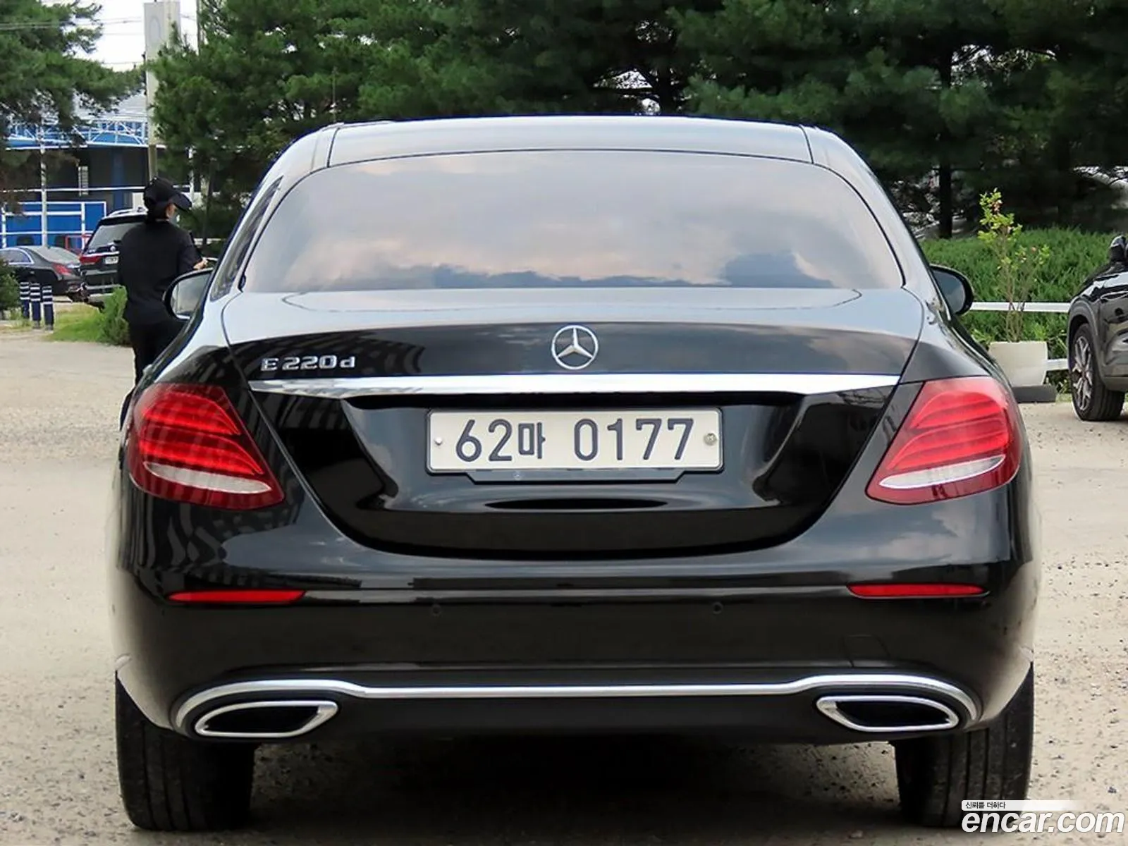 Benz E-Class W213 E220D Exclusive - фотография 19105936