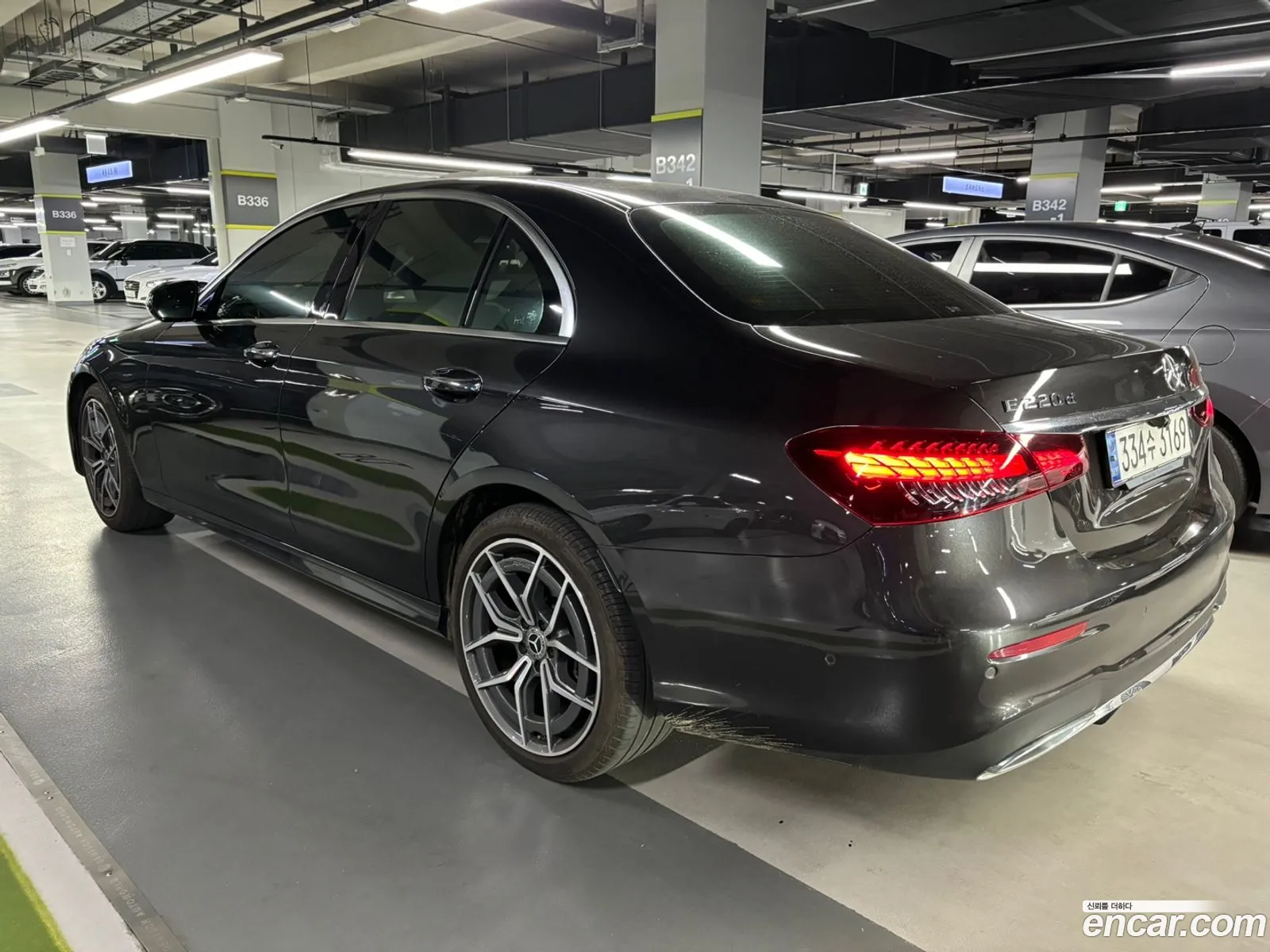 Mercedes E-Class W213 E220D 4Matic Amg Line - фотография 19075016