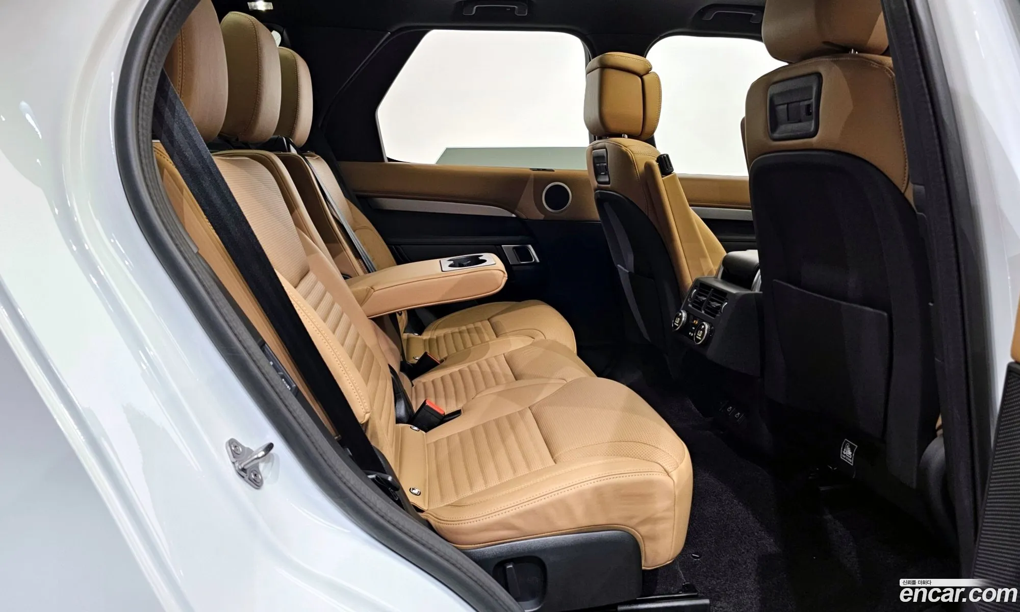 Land Rover Discovery 5 D300 R-Dynamic Hse - фотография 7374922