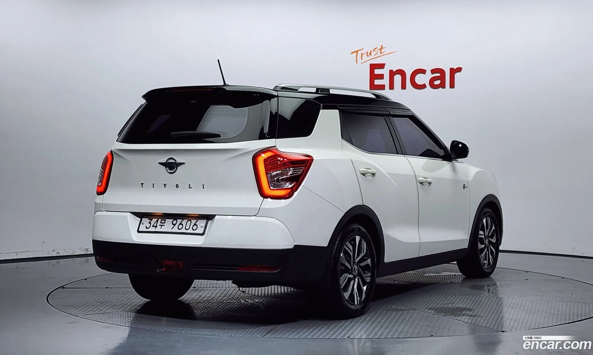 Kg Mobility Ssangyong Tivoli Air Diesel Rx 4Wd - фотография 8234423