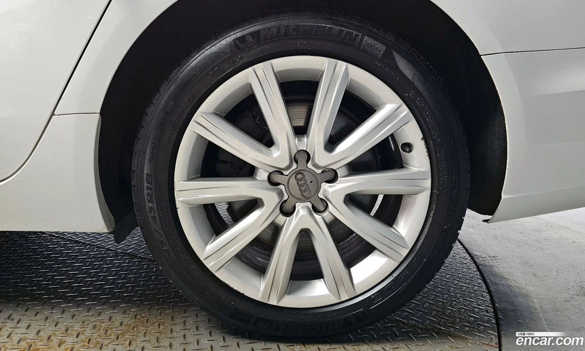Audi New A6 30 Tfsi Quattro C7 - фотография 145941