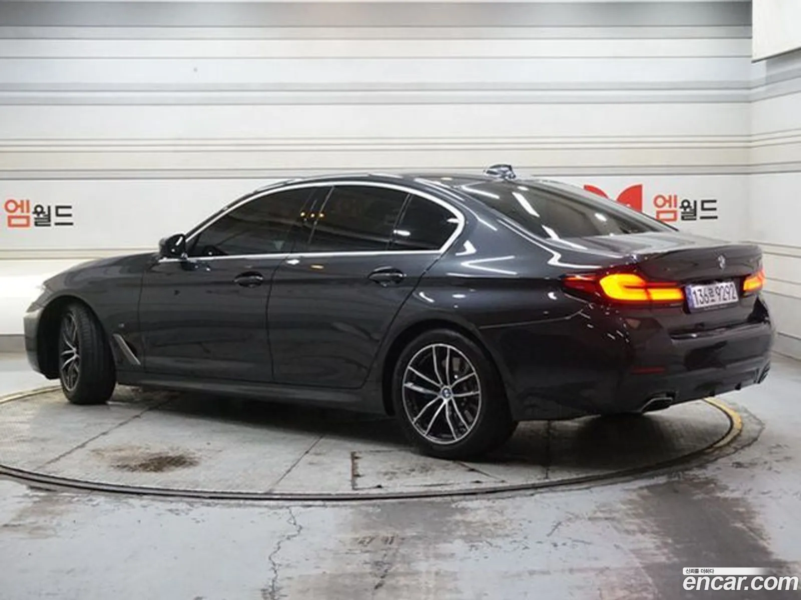 BMW 5 Series G30 520I M Sports - фотография 5682571