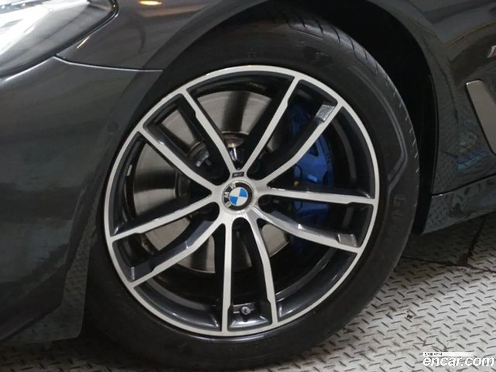 BMW 5 Series G30 520I M Sports - фотография 5682574