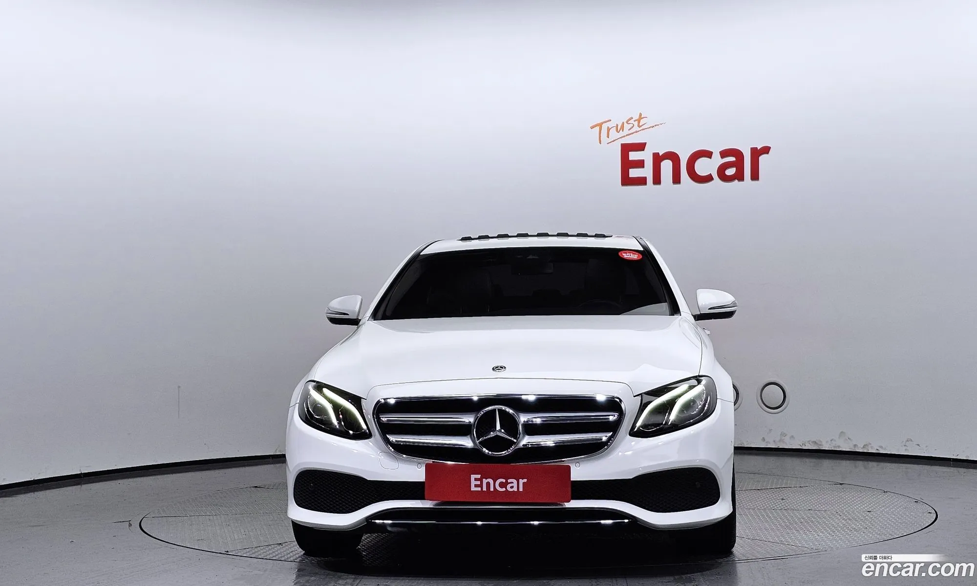 Mercedes E-Class W213 E200 Avantgarde - фотография 19130900