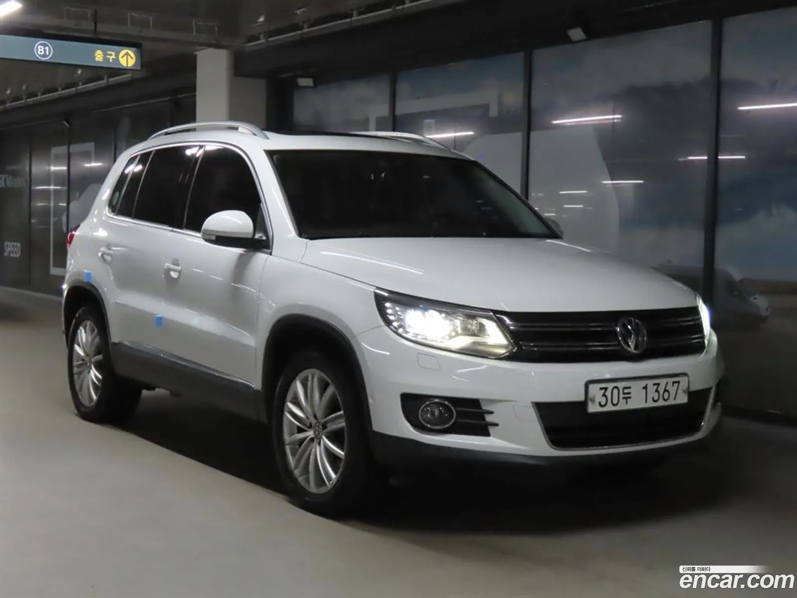 Volkswagen New Tiguan 20 Tdi Premium 5N - фотография 8317522