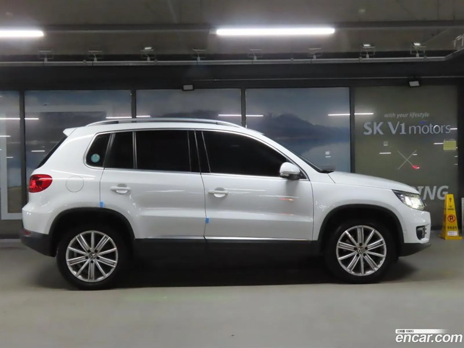 Volkswagen New Tiguan 20 Tdi Premium 5N - фотография 8317524