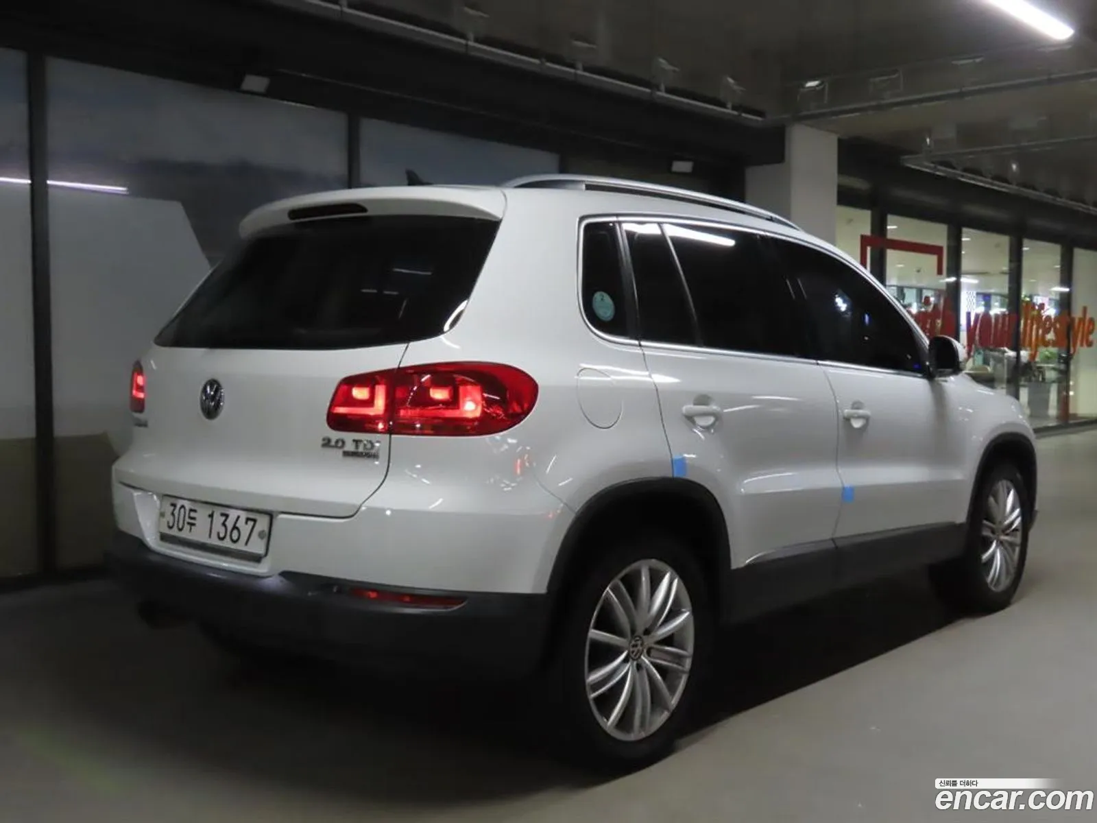 Volkswagen New Tiguan 20 Tdi Premium 5N - фотография 8317525