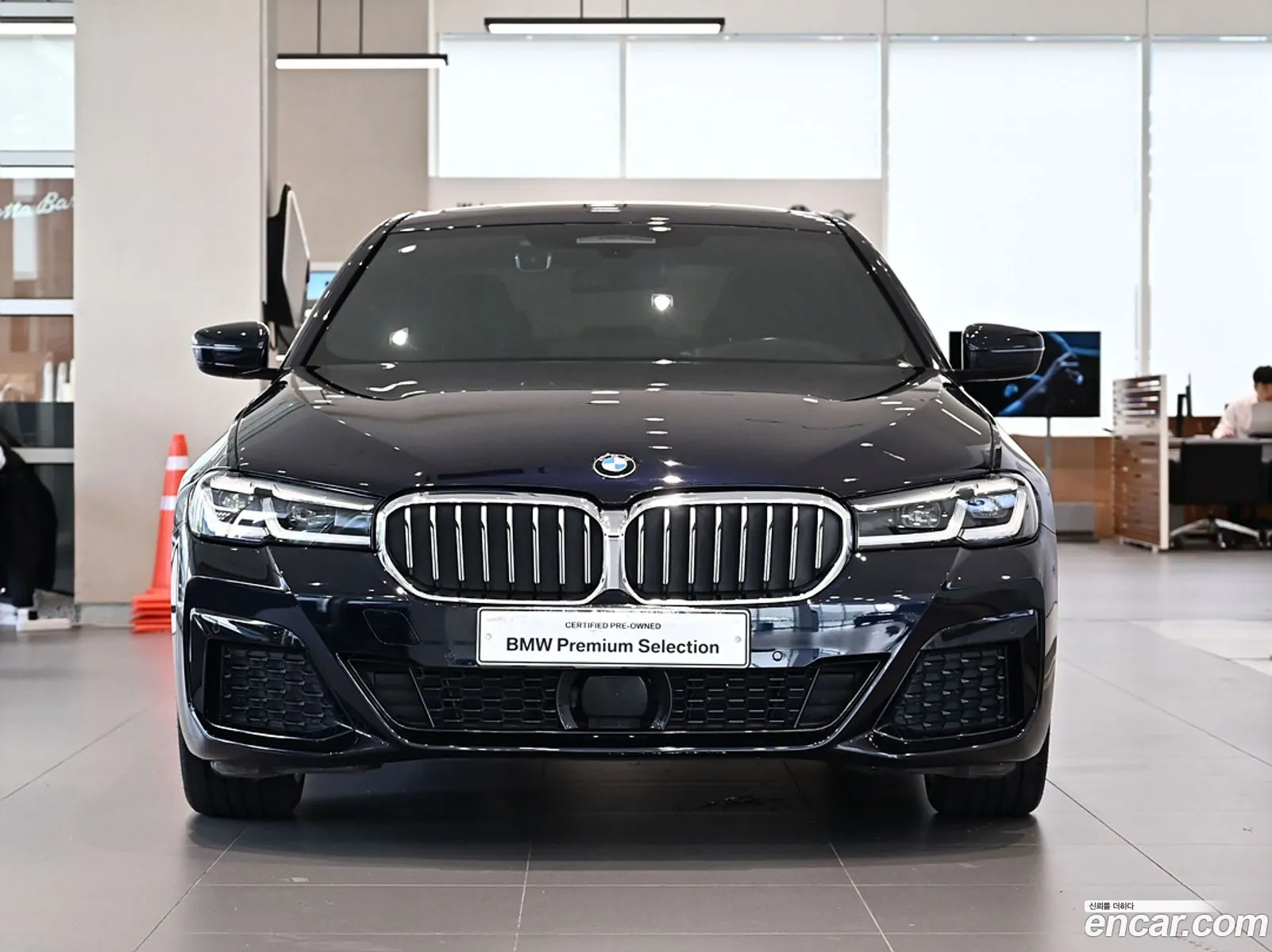 BMW 5 Series G30 530I M Sports - фотография 17292943