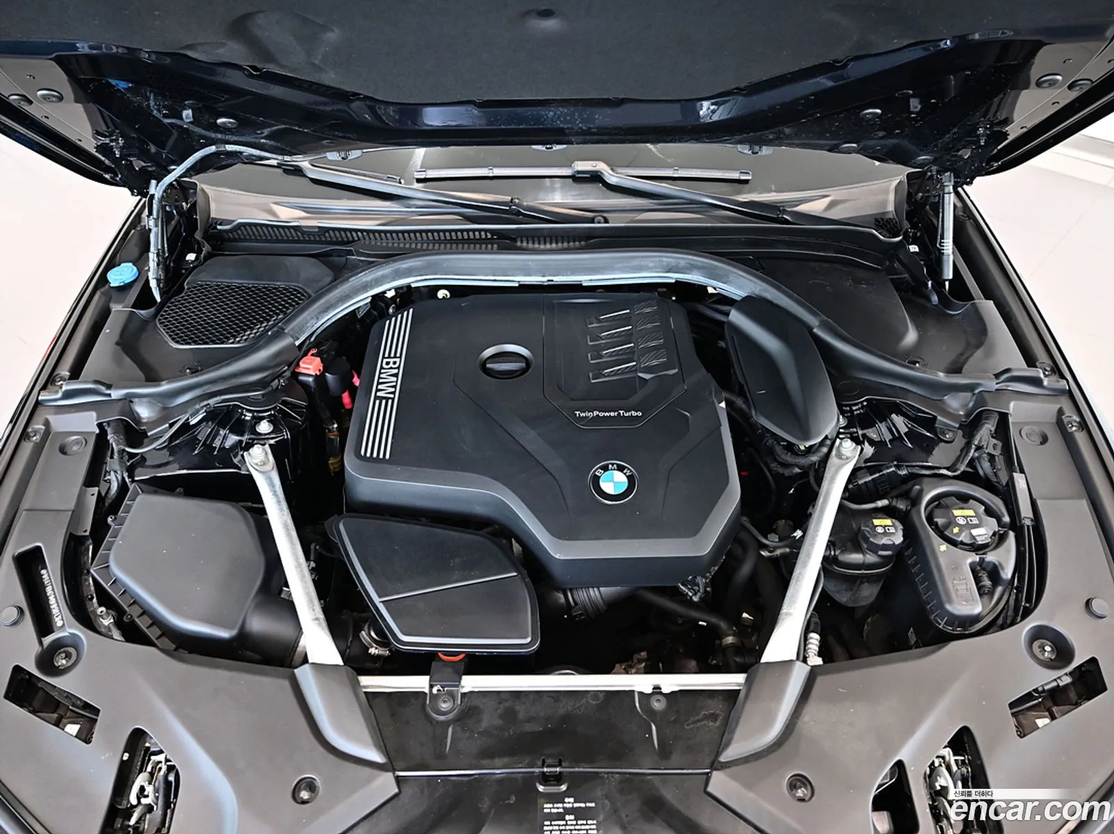 BMW 5 Series G30 530I M Sports - фотография 17292946