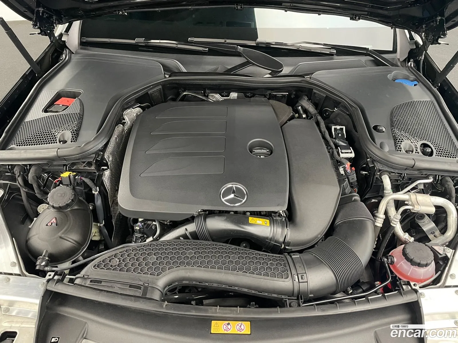 Mercedes E-Class W213 E350 4Matic Avant Garde - фотография 19038611