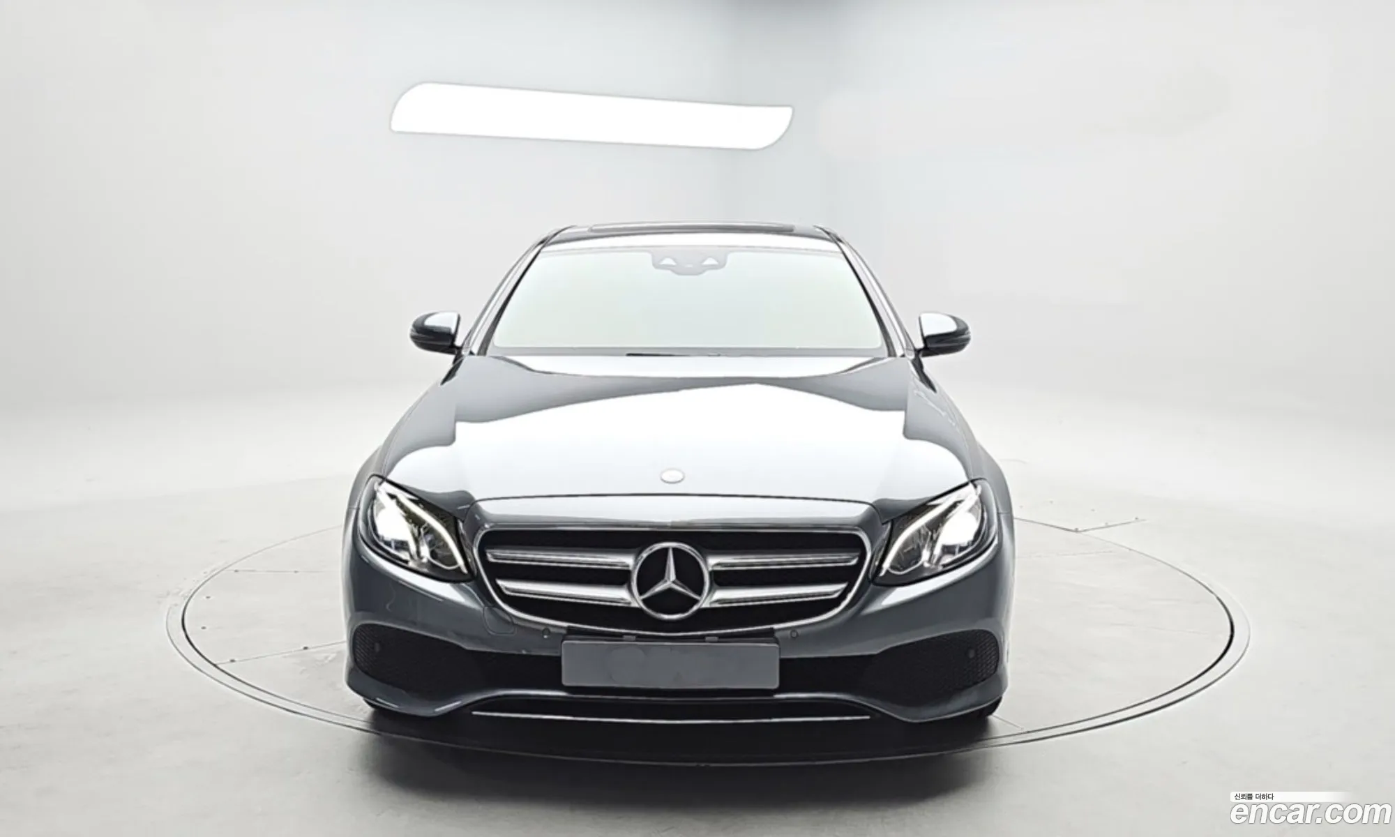 Mercedes E-Class W213 E200 Avantgarde - фотография 19099751