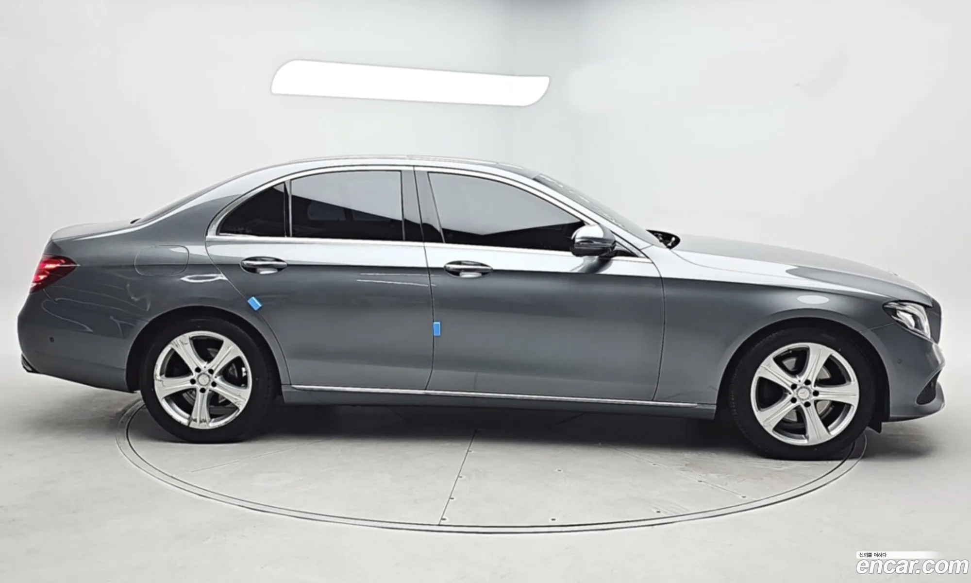 Mercedes E-Class W213 E200 Avantgarde - фотография 19099754