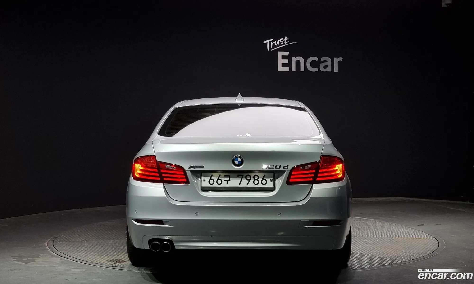 BMW 5 Series F10 520D xDrive - фотография 17963566