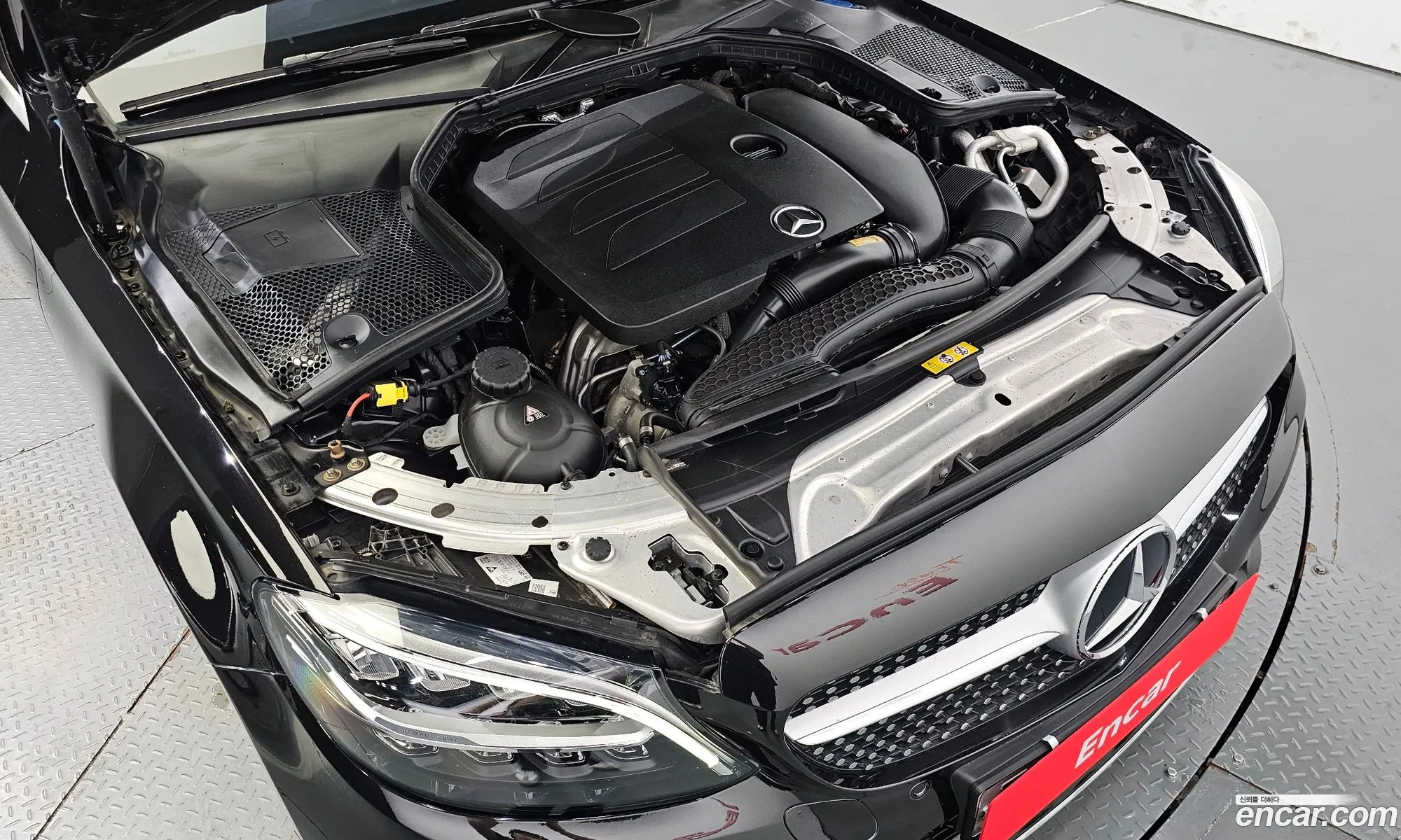 Mercedes C-Class W205 C200 Cabriolet - фотография 19112698