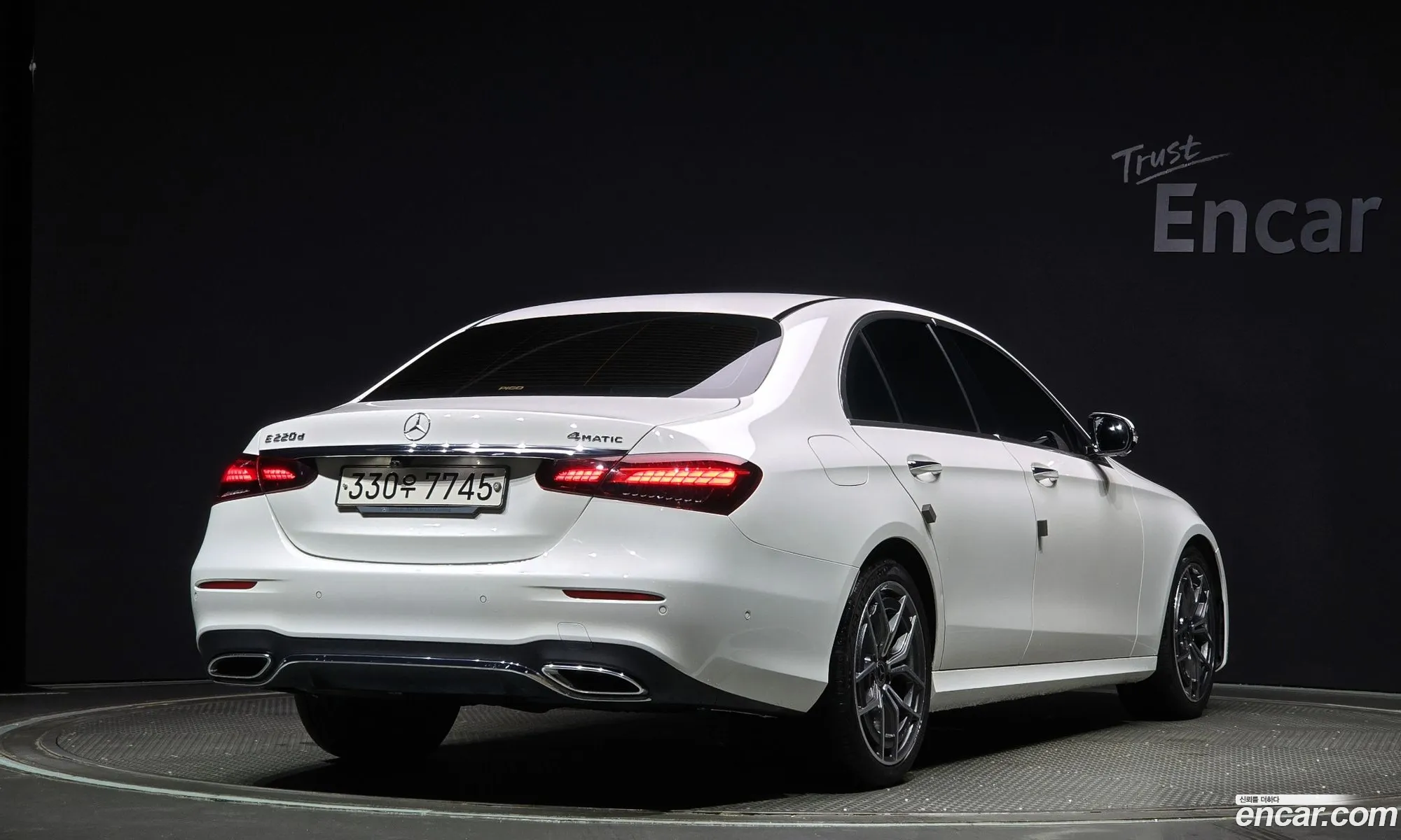 Mercedes-Benz E-Klasse V W213 S213 C238 E220D 4Matic Amg Line 2020 - фотография 19038789