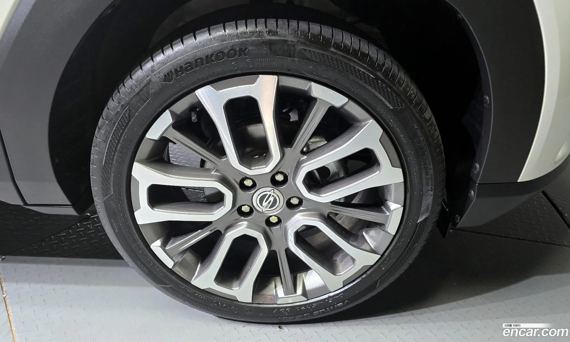 Kg Mobility Ssangyong Torres Gasoline 15 2Wd T7 - фотография 8577254