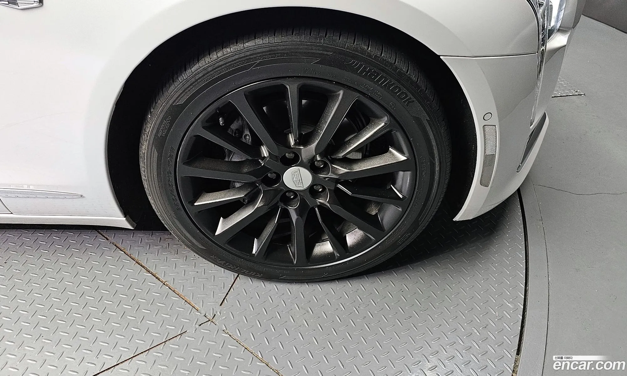 Cadillac Ct6 20 Turbo - фотография 3741175