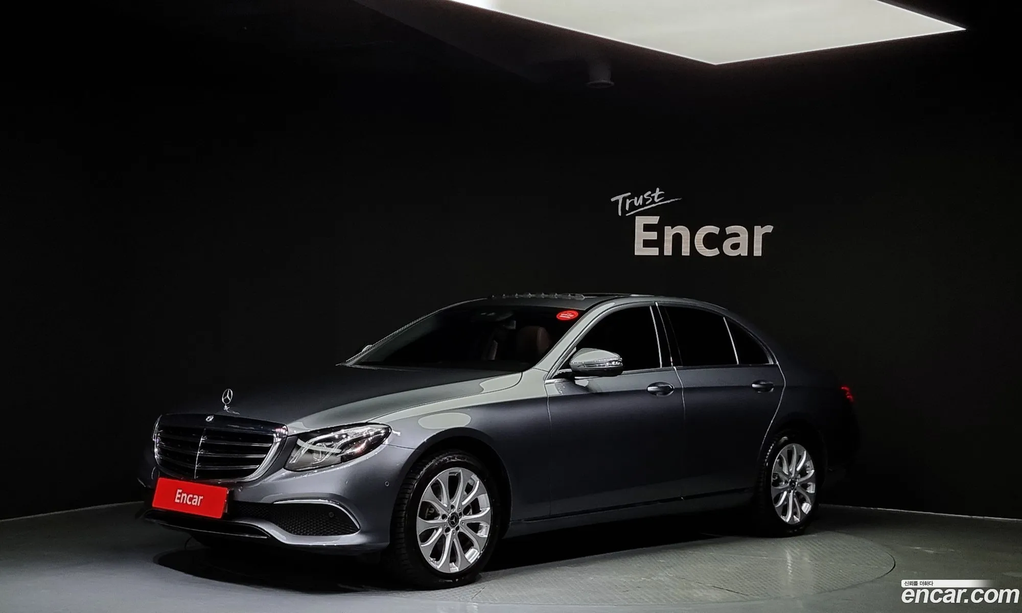 Benz E-Class W213 E220D Exclusive - фотография 19049514