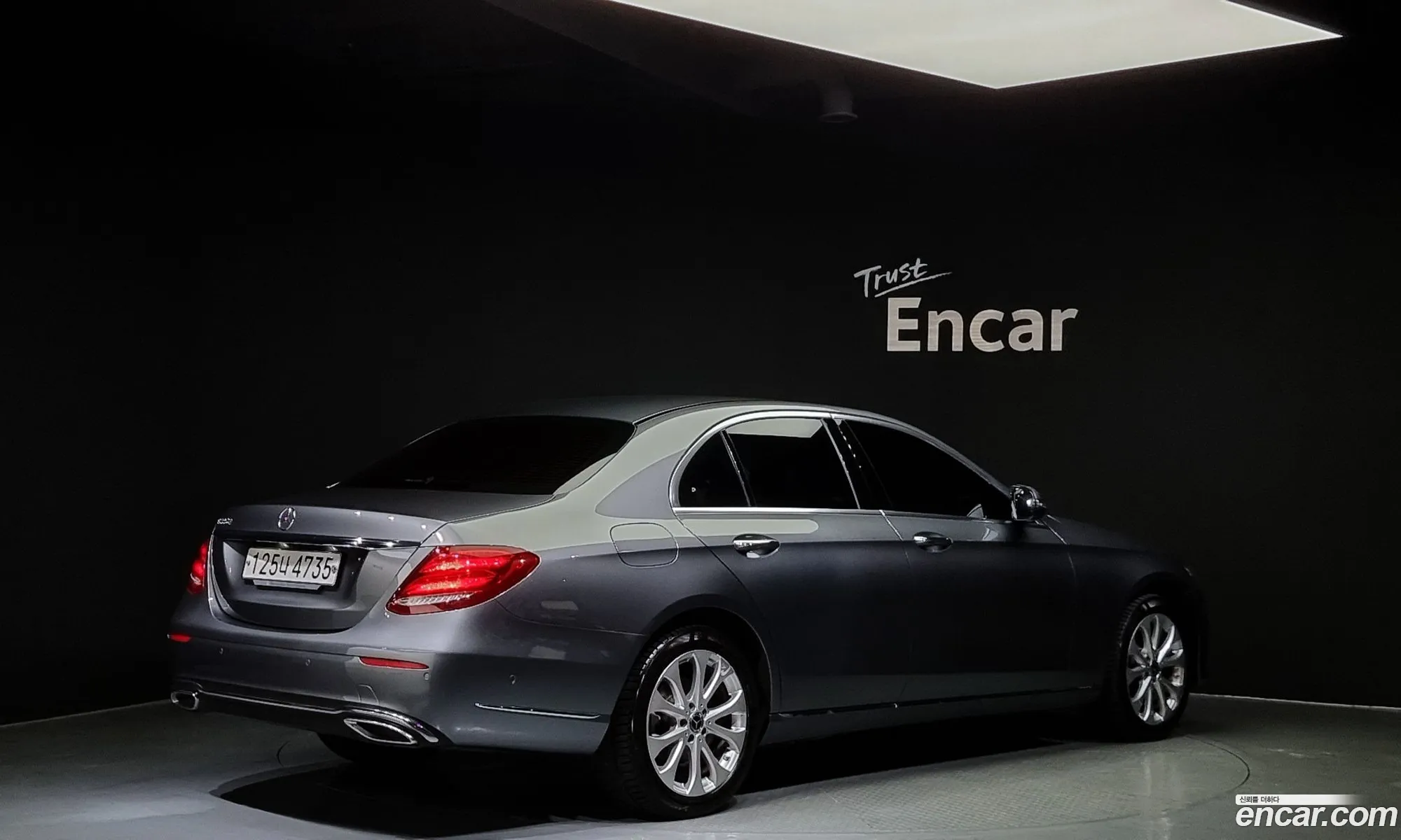 Benz E-Class W213 E220D Exclusive - фотография 19049515