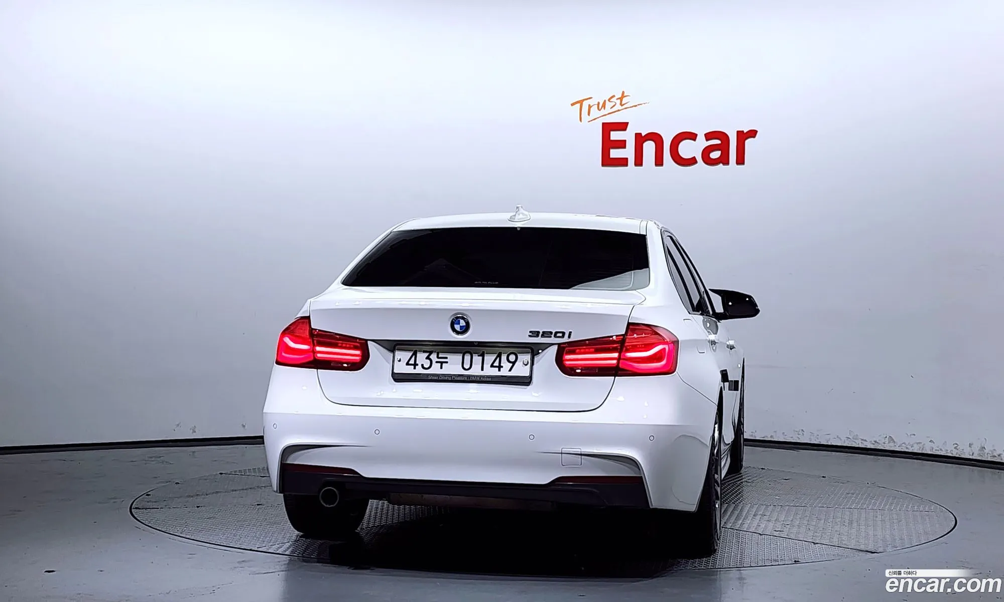 BMW 3 Series F30 320I M Sports - фотография 6872909