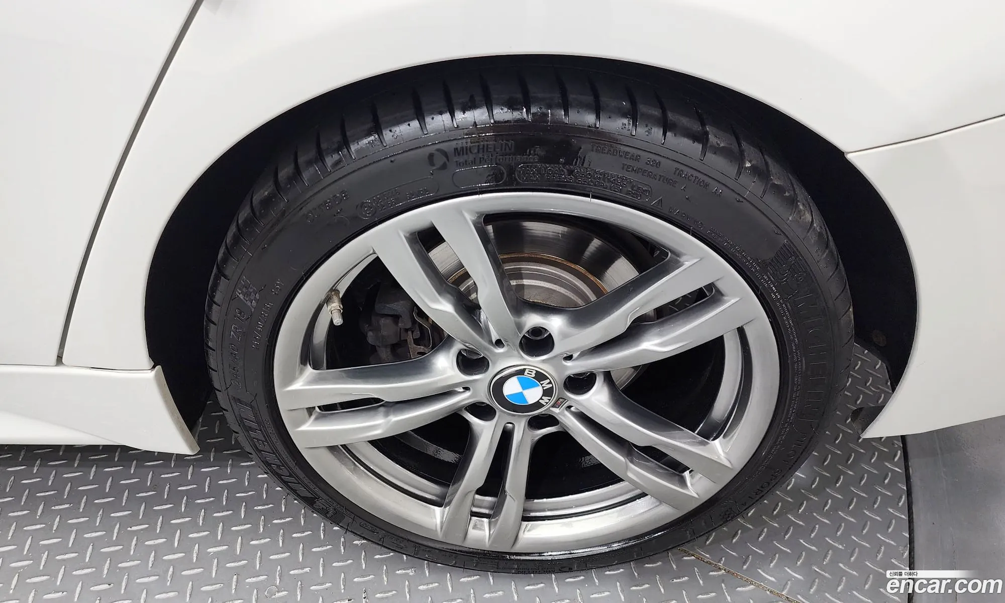BMW 3 Series F30 320I M Sports - фотография 6872910