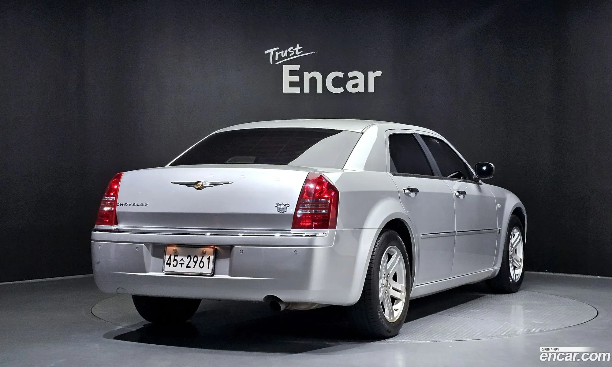 Chrysler 300C 35 1St Generation - фотография 3524383