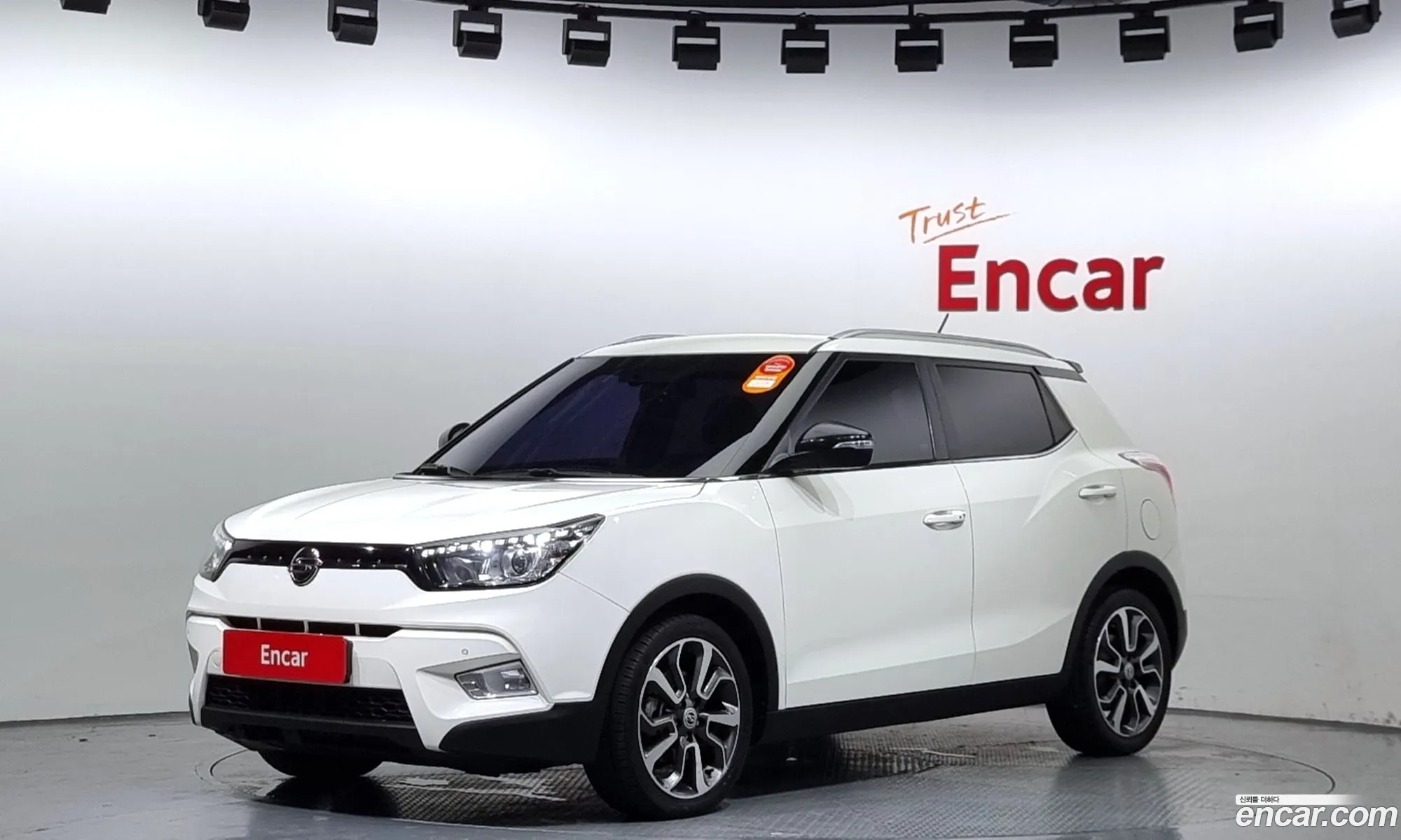 Kg Mobility Ssangyong Tivoli Diesel Lx 2Wd - фотография 8372826