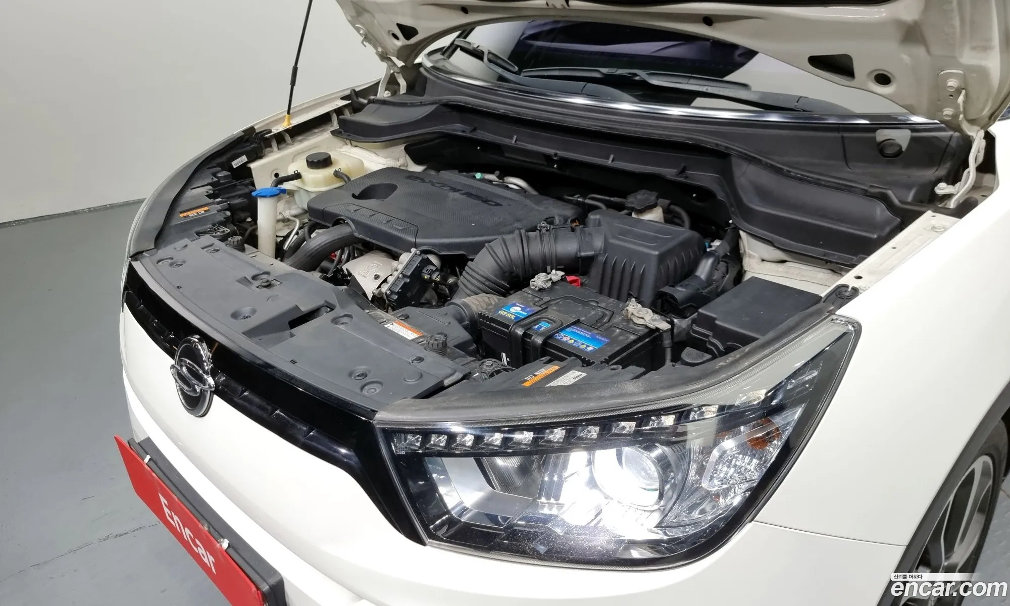 Kg Mobility Ssangyong Tivoli Diesel Lx 2Wd - фотография 8372831