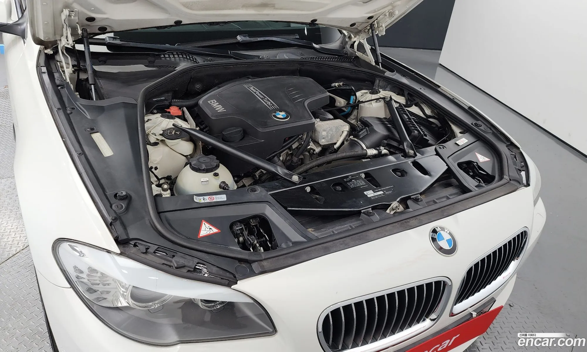 BMW 5 Series F10 528I xDrive - фотография 17878283