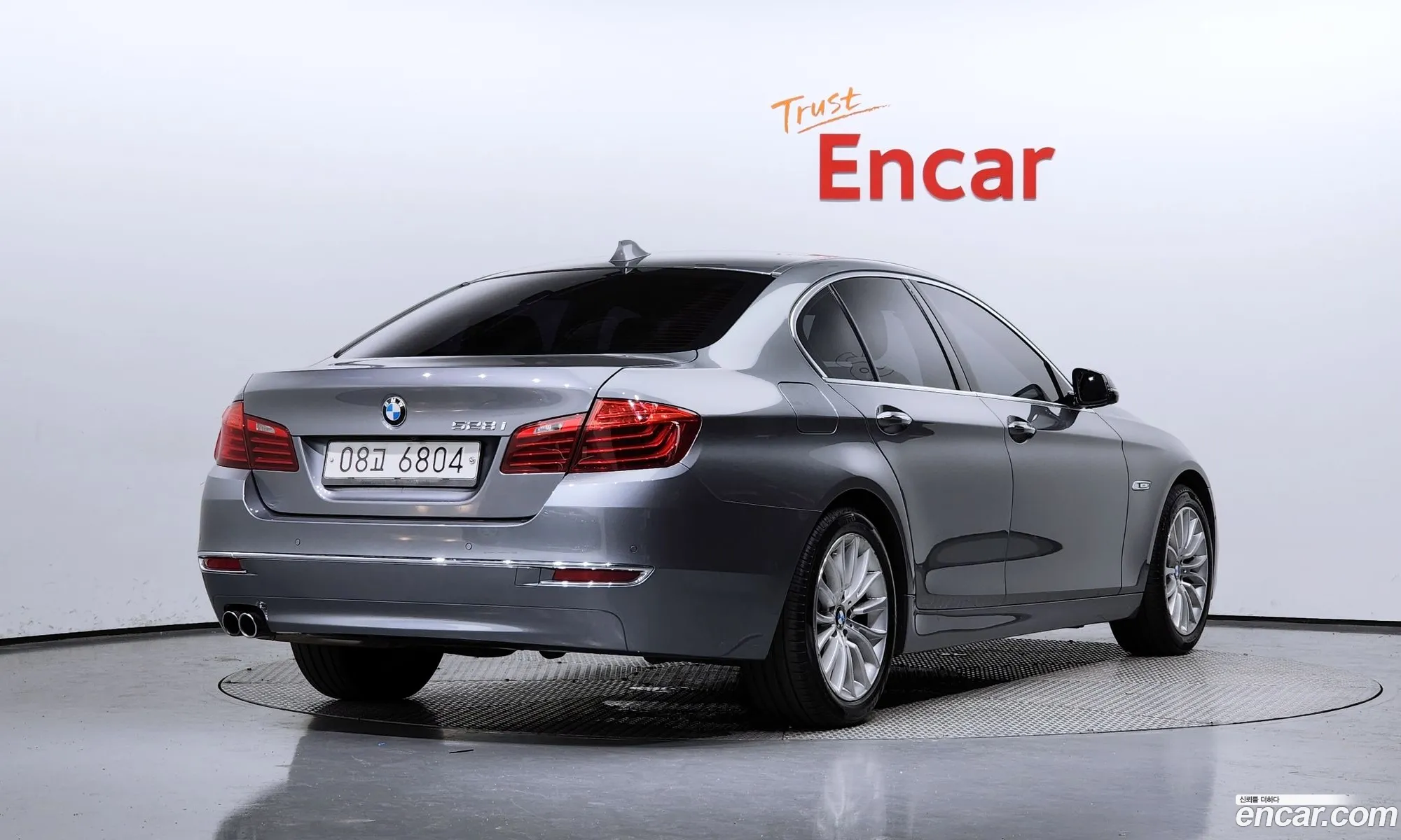 BMW 5 Series F10 528I Luxury - фотография 7688588