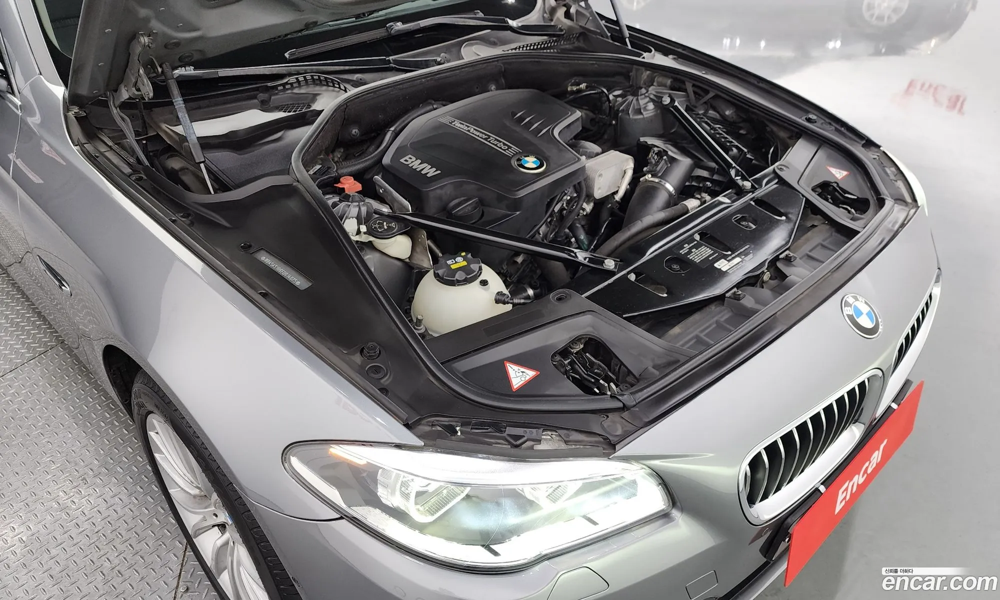 BMW 5 Series F10 528I Luxury - фотография 7688592