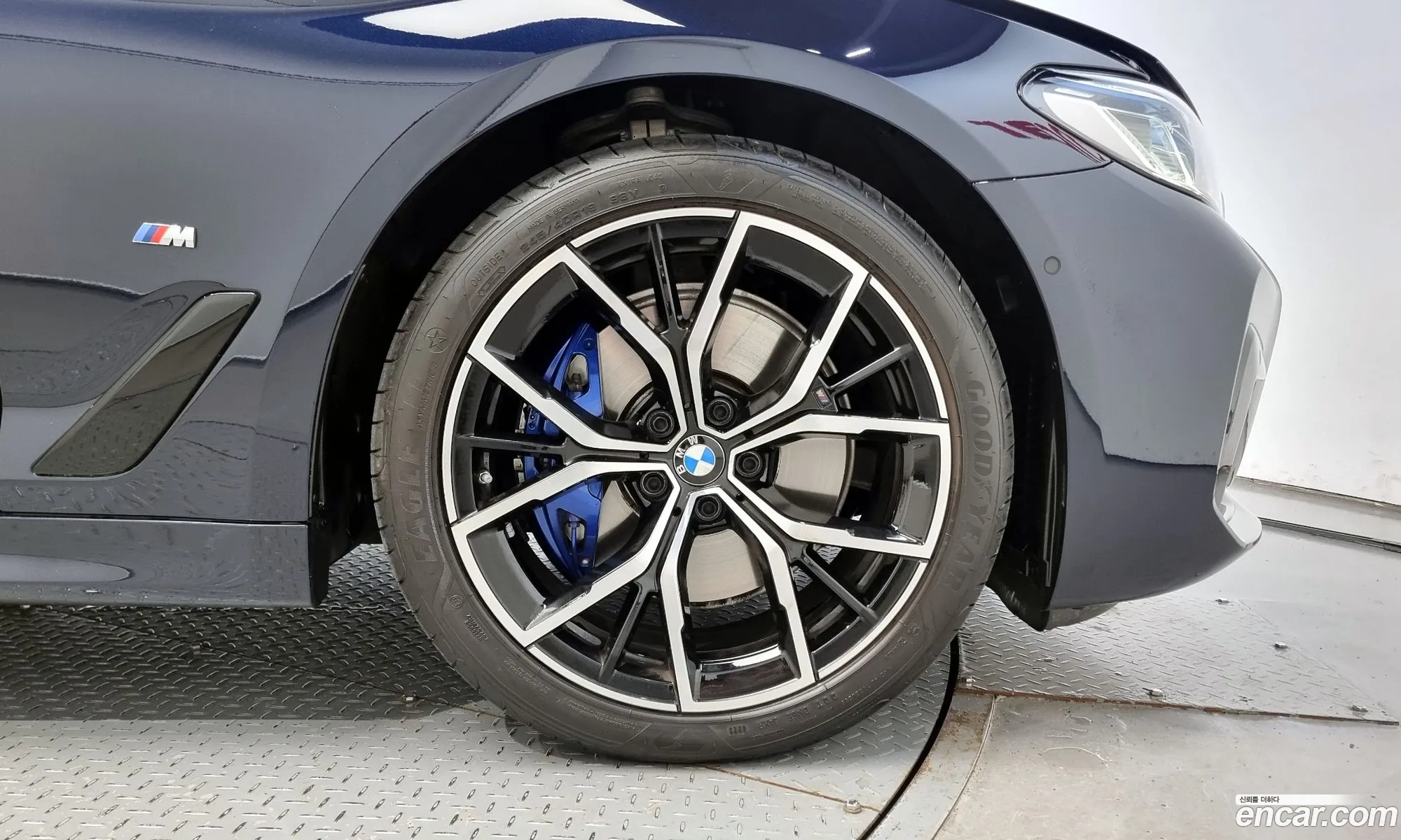 BMW 5 Series G30 530I M Sports - фотография 6933540