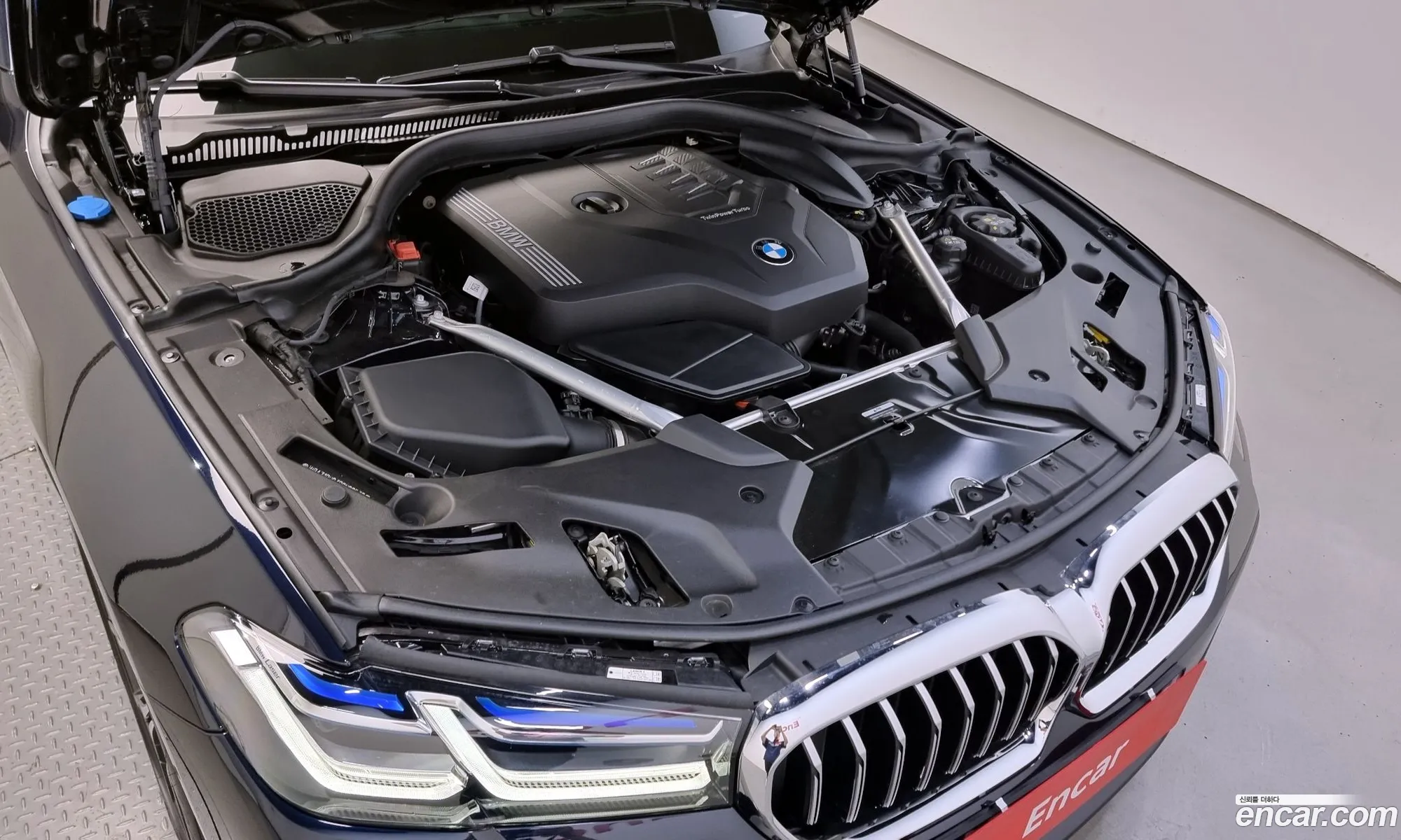 BMW 5 Series G30 530I M Sports - фотография 6933541