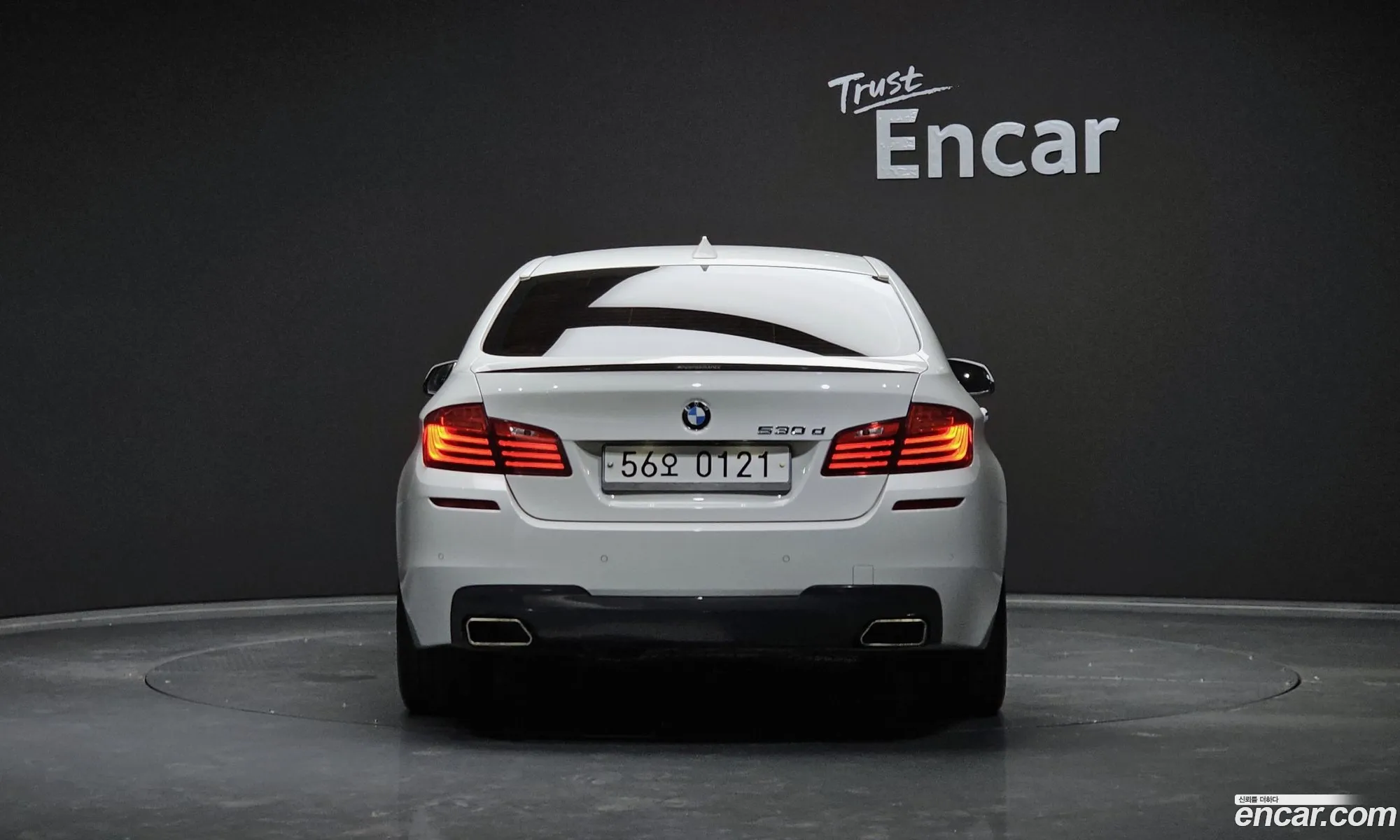 BMW 5 Series F10 520D M Aerodynamics - фотография 6933503
