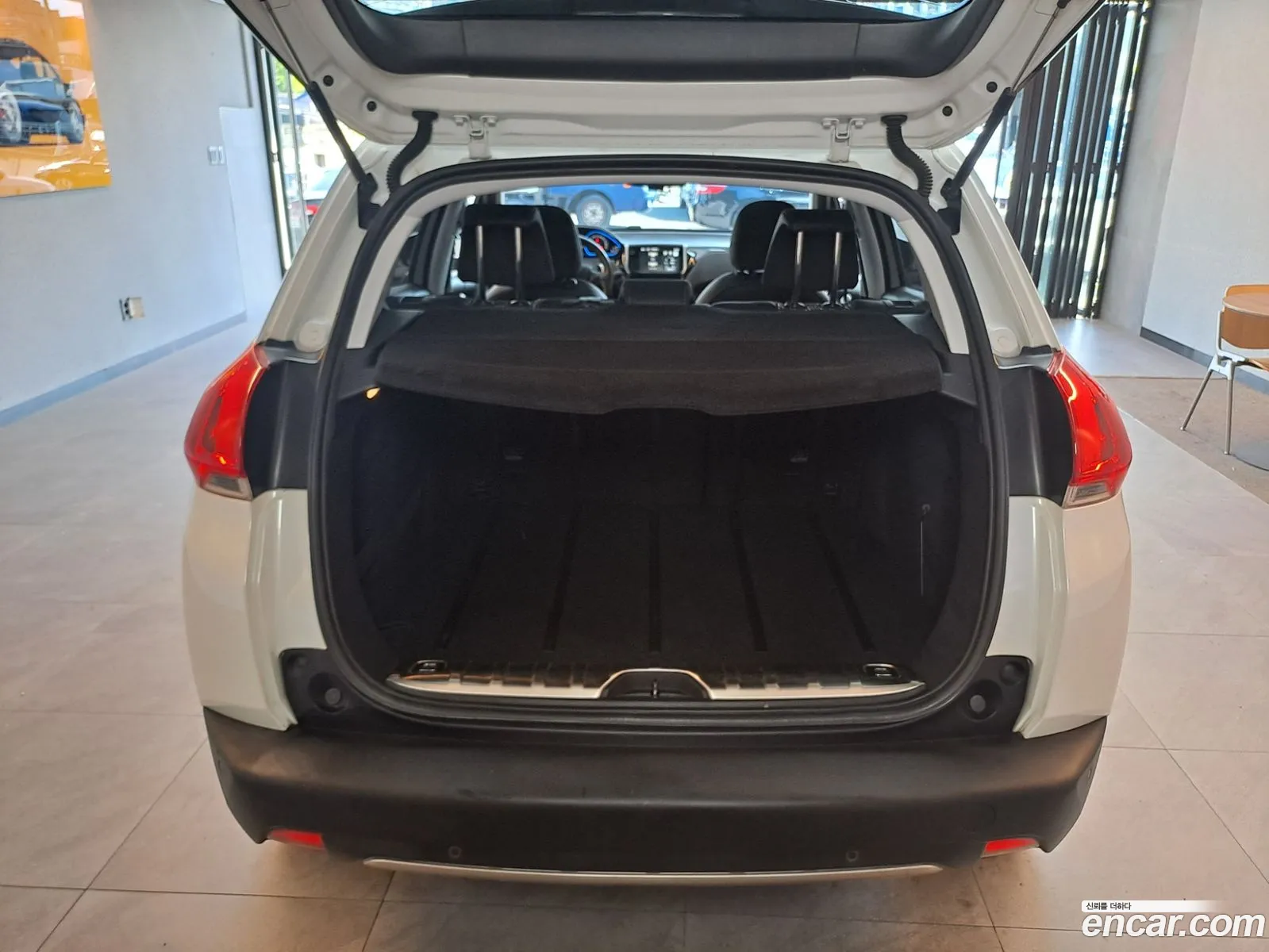 Peugeot 2008 16 E-Hdi Pelin L - фотография 4819244
