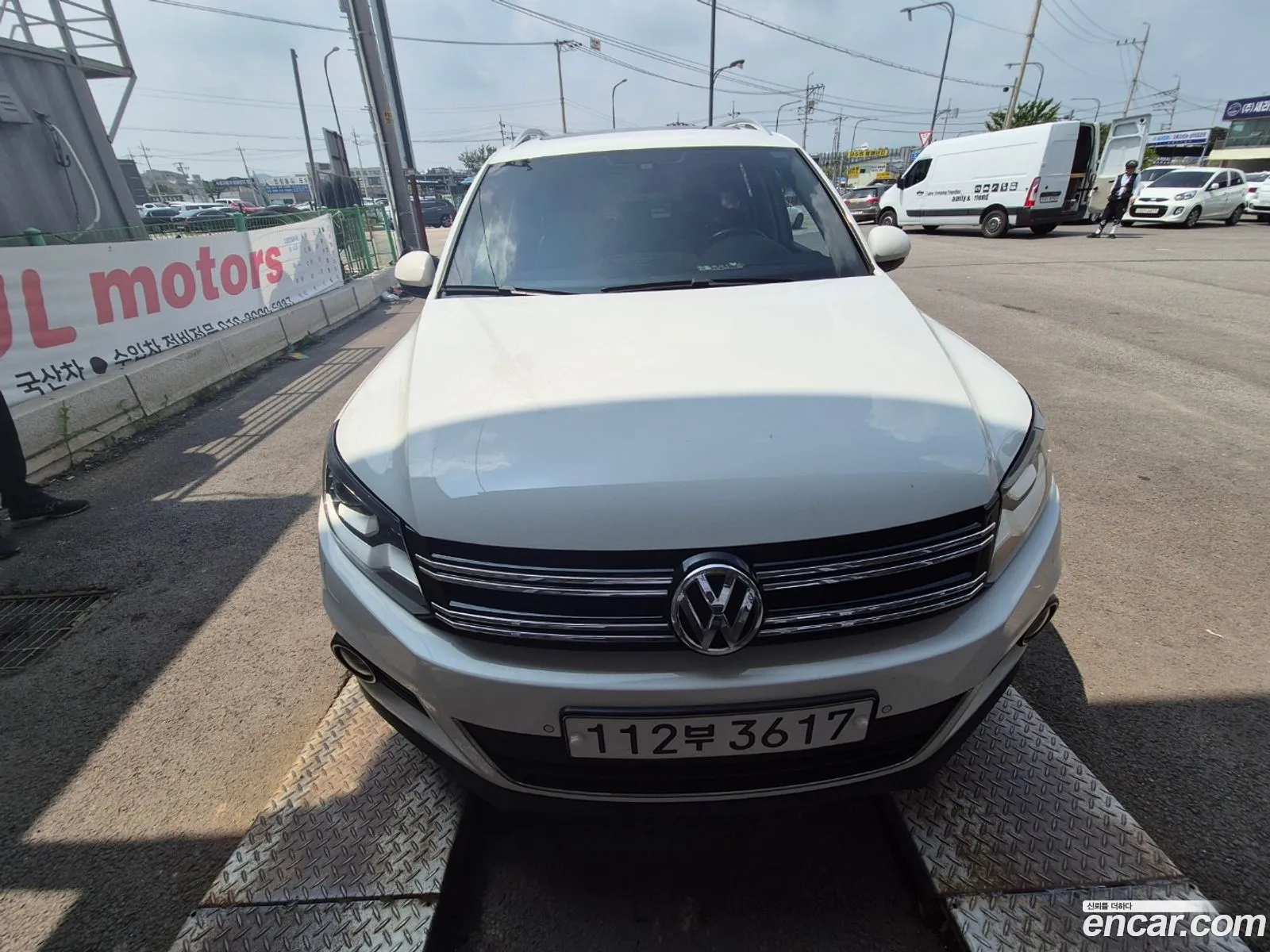 Volkswagen New Tiguan 20 Tdi Premium 5N - фотография 7691701