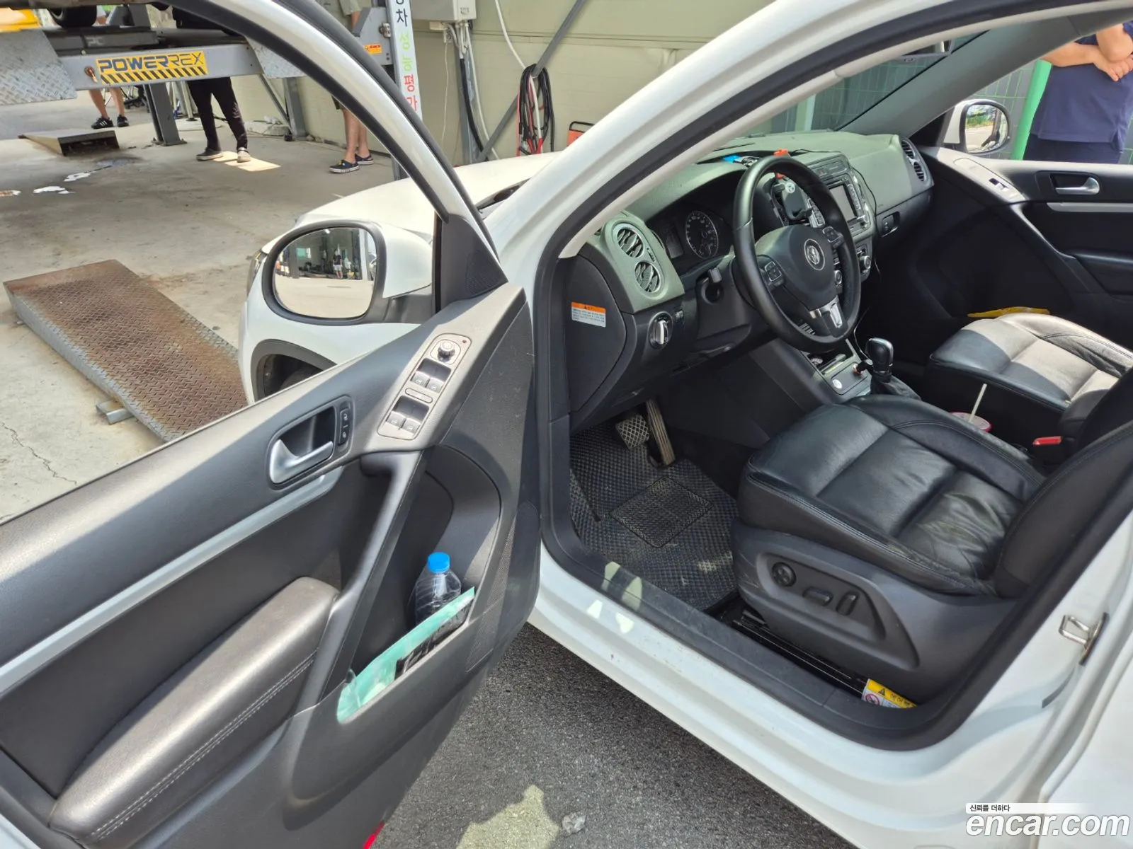 Volkswagen New Tiguan 20 Tdi Premium 5N - фотография 7691706