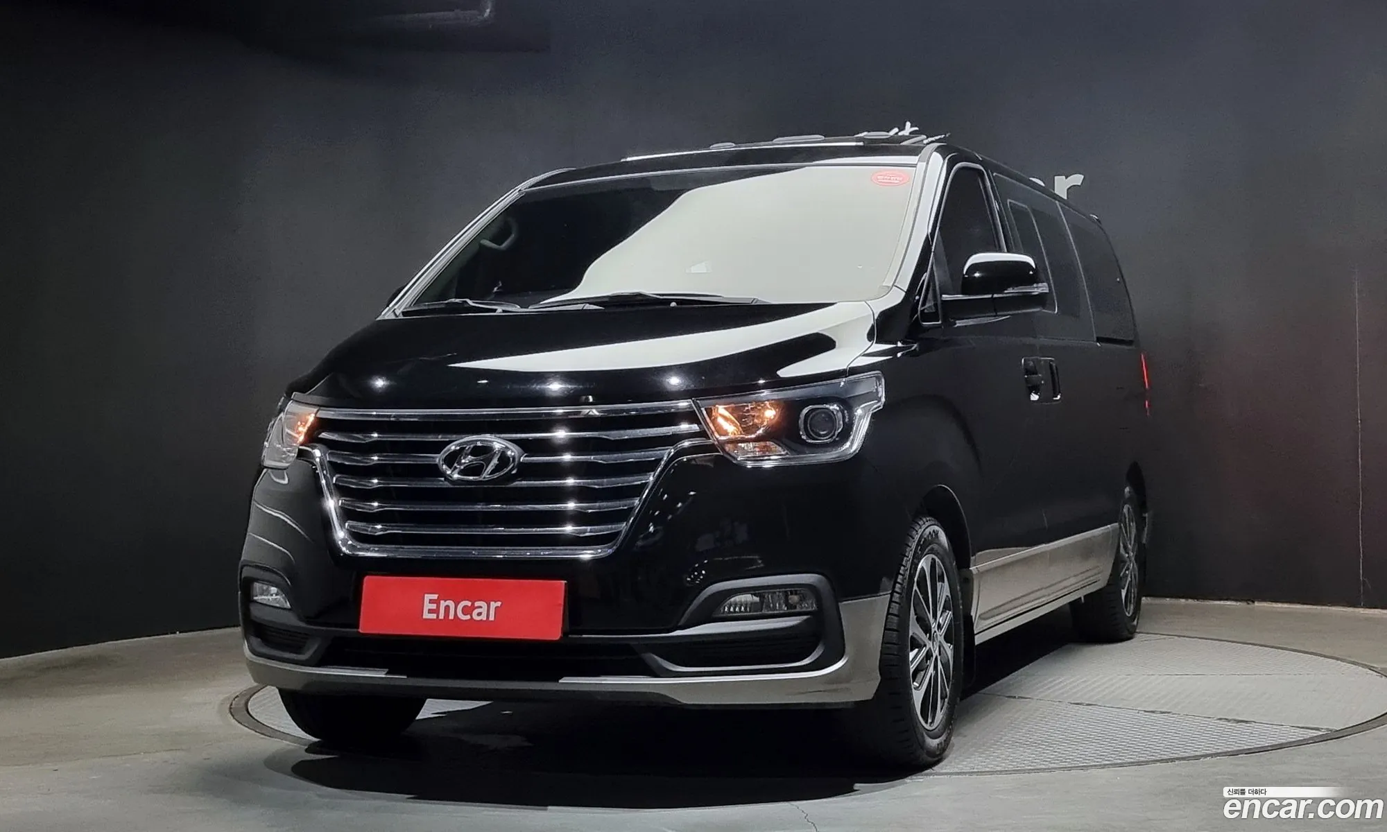The New Grand Starex Urban 9 -Seater Exclusive - фотография 1514244