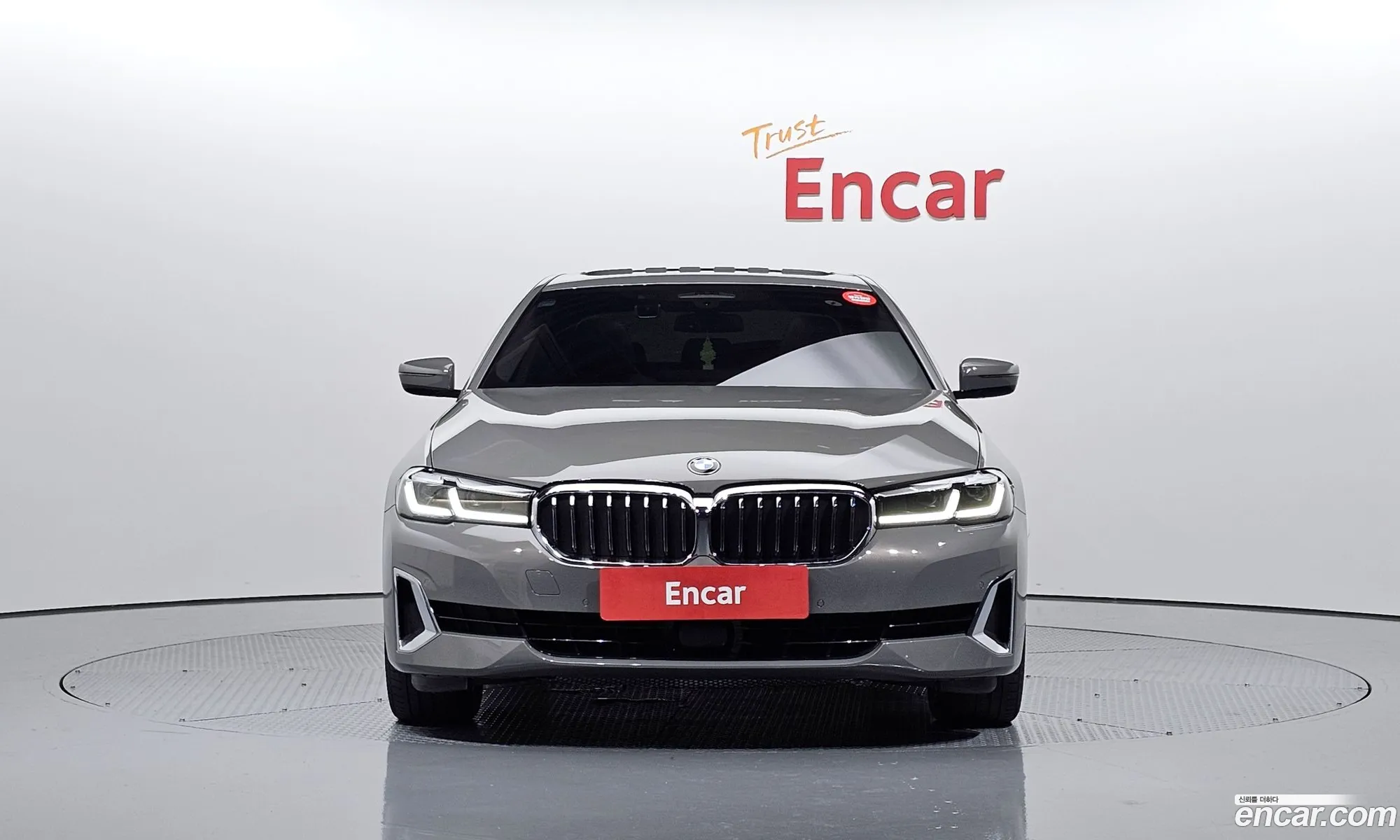 BMW 5 Series G30 530I xDrive Luxury - фотография 17825510