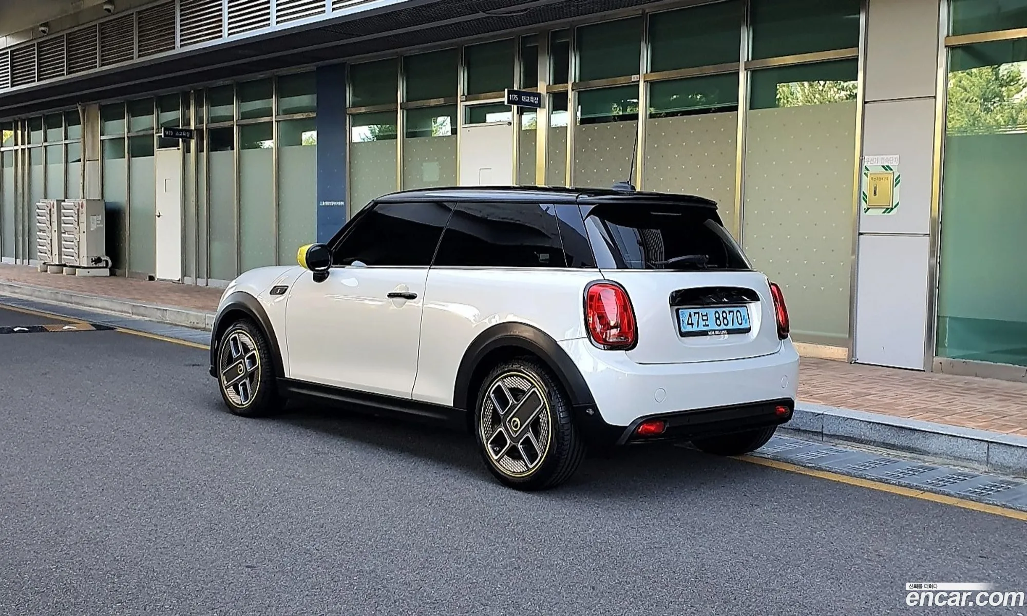 Mini Cooper Electric Se Electric 1St Generation - фотография 11086845