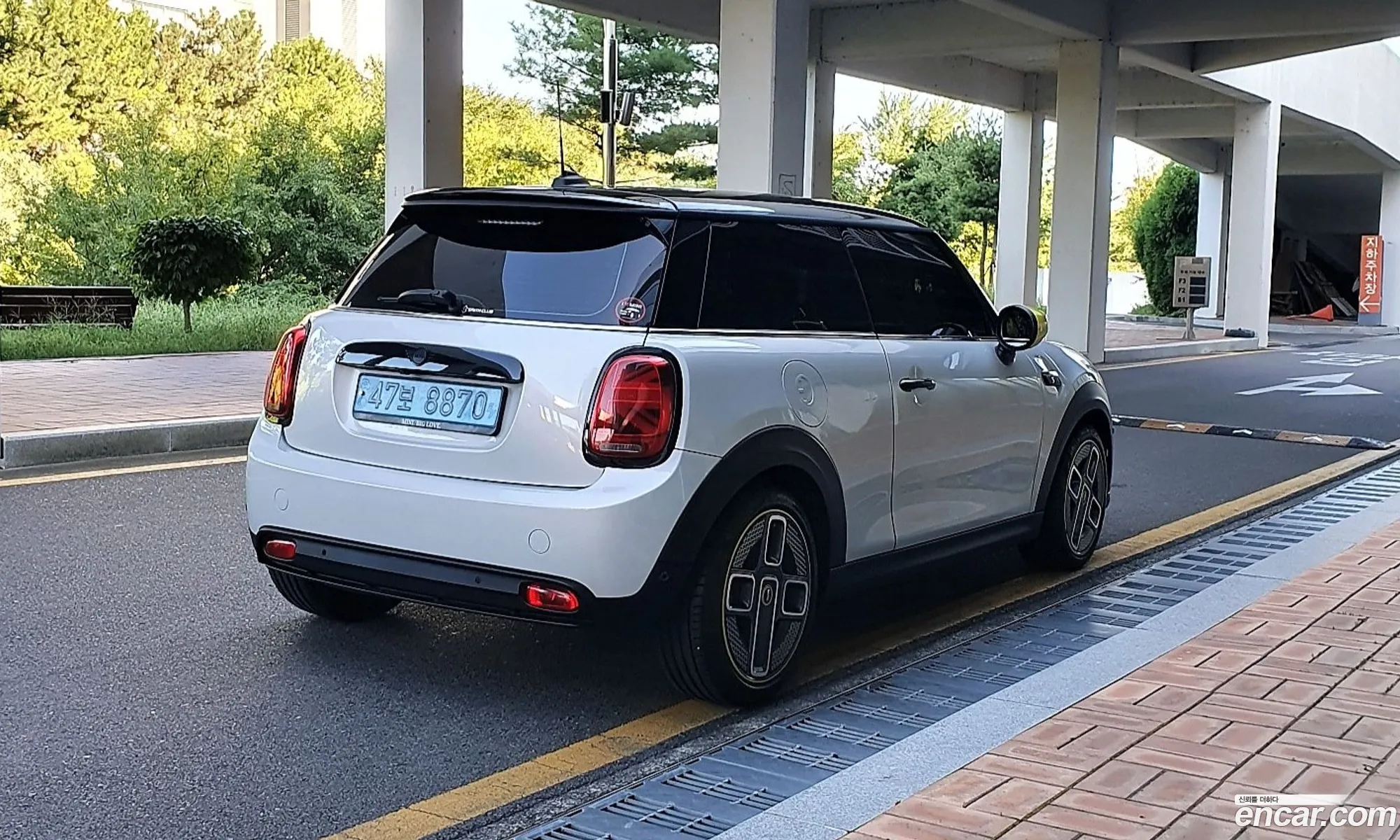 Mini Cooper Electric Se Electric 1St Generation - фотография 11086847