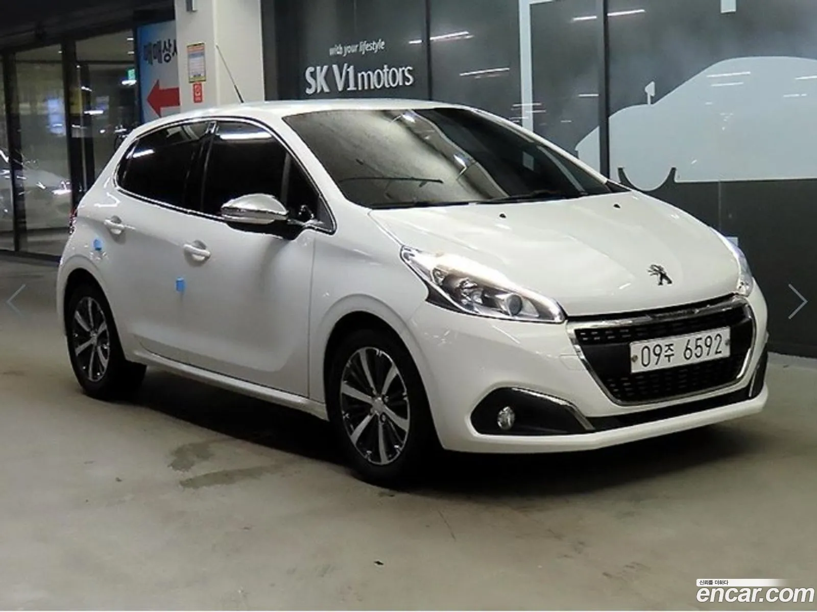 Peugeot 208 16 Bluehdi Allure 5-Door - фотография 4748415